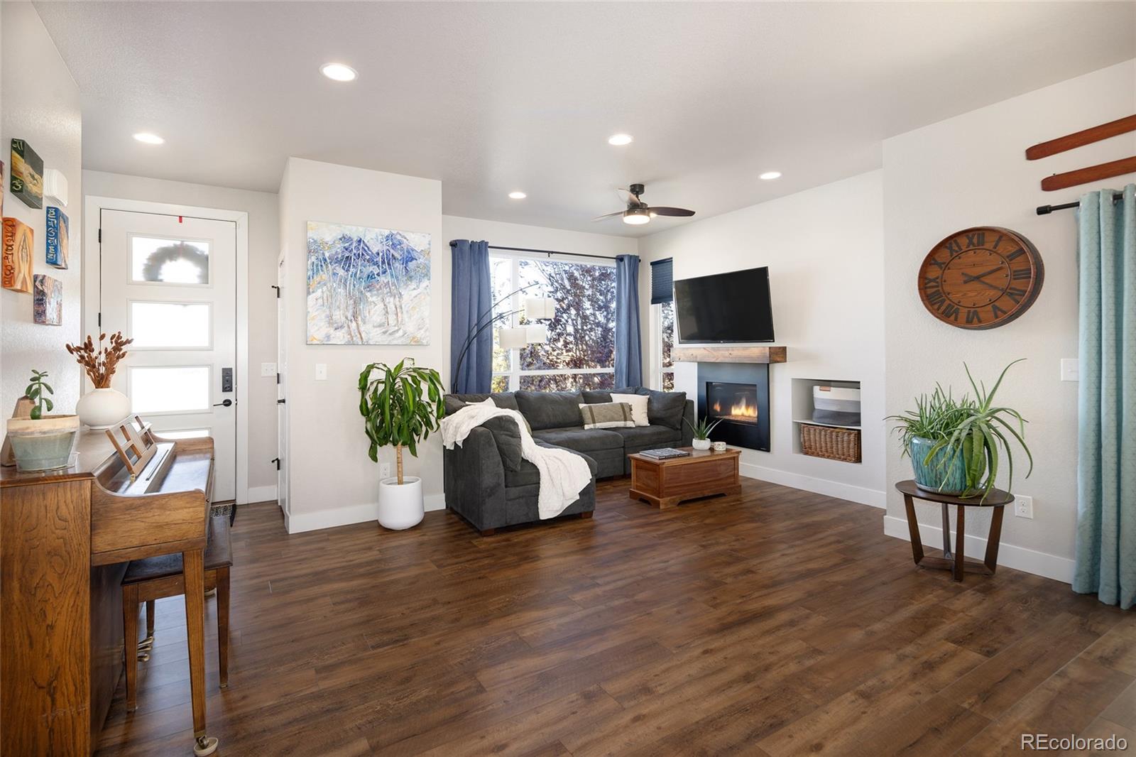 MLS Image #5 for 9792 e 60th avenue,denver, Colorado