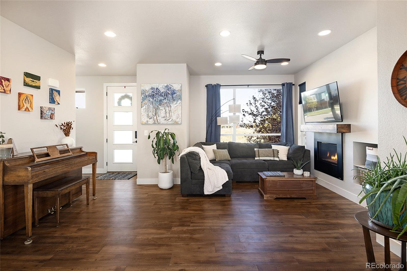 MLS Image #7 for 9792 e 60th avenue,denver, Colorado