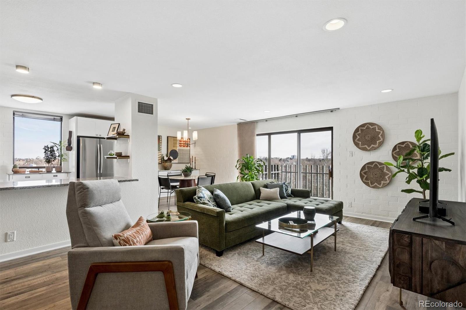 MLS Image #2 for 460 s marion parkway 951,denver, Colorado