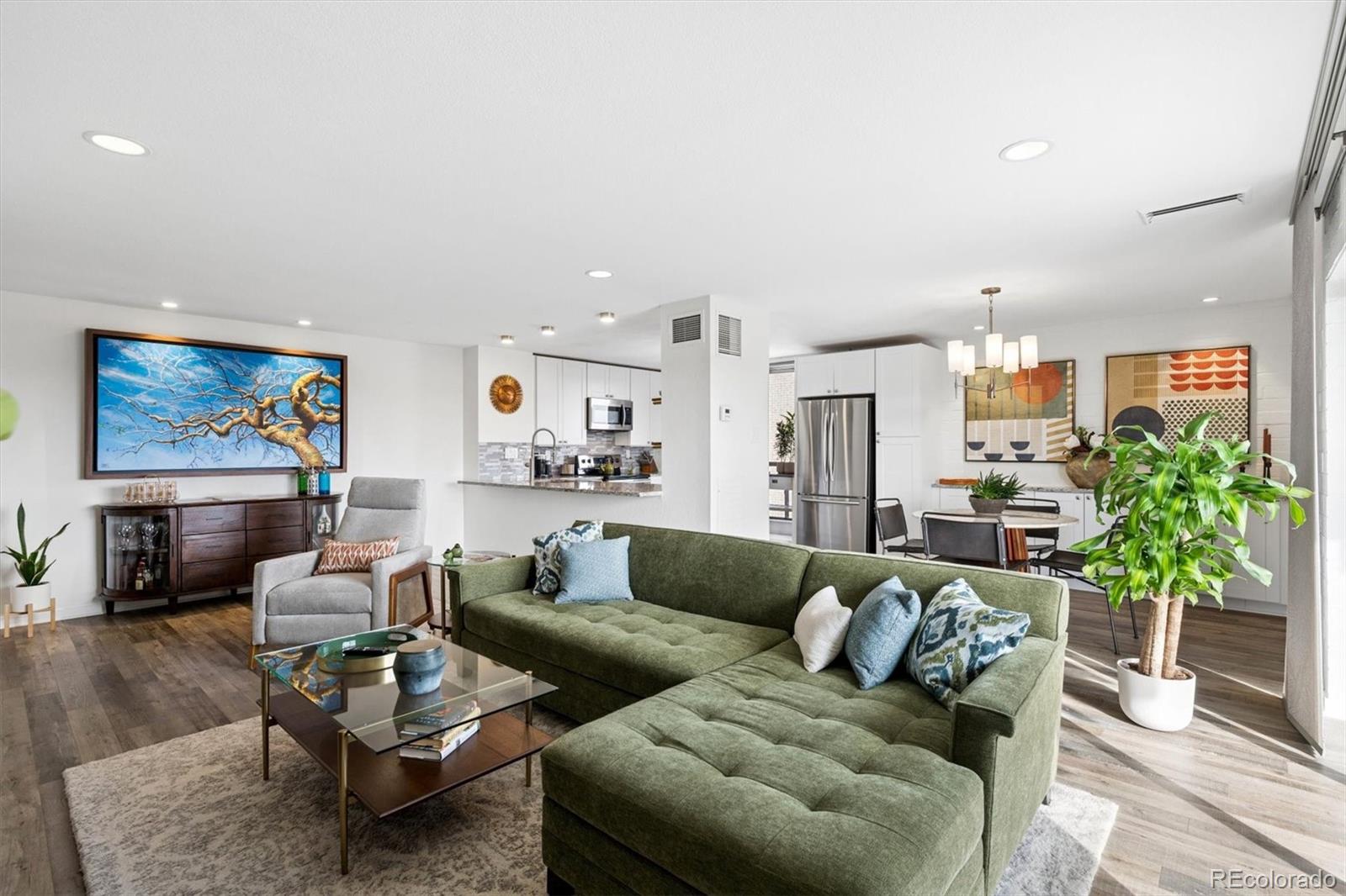 MLS Image #4 for 460 s marion parkway 951,denver, Colorado