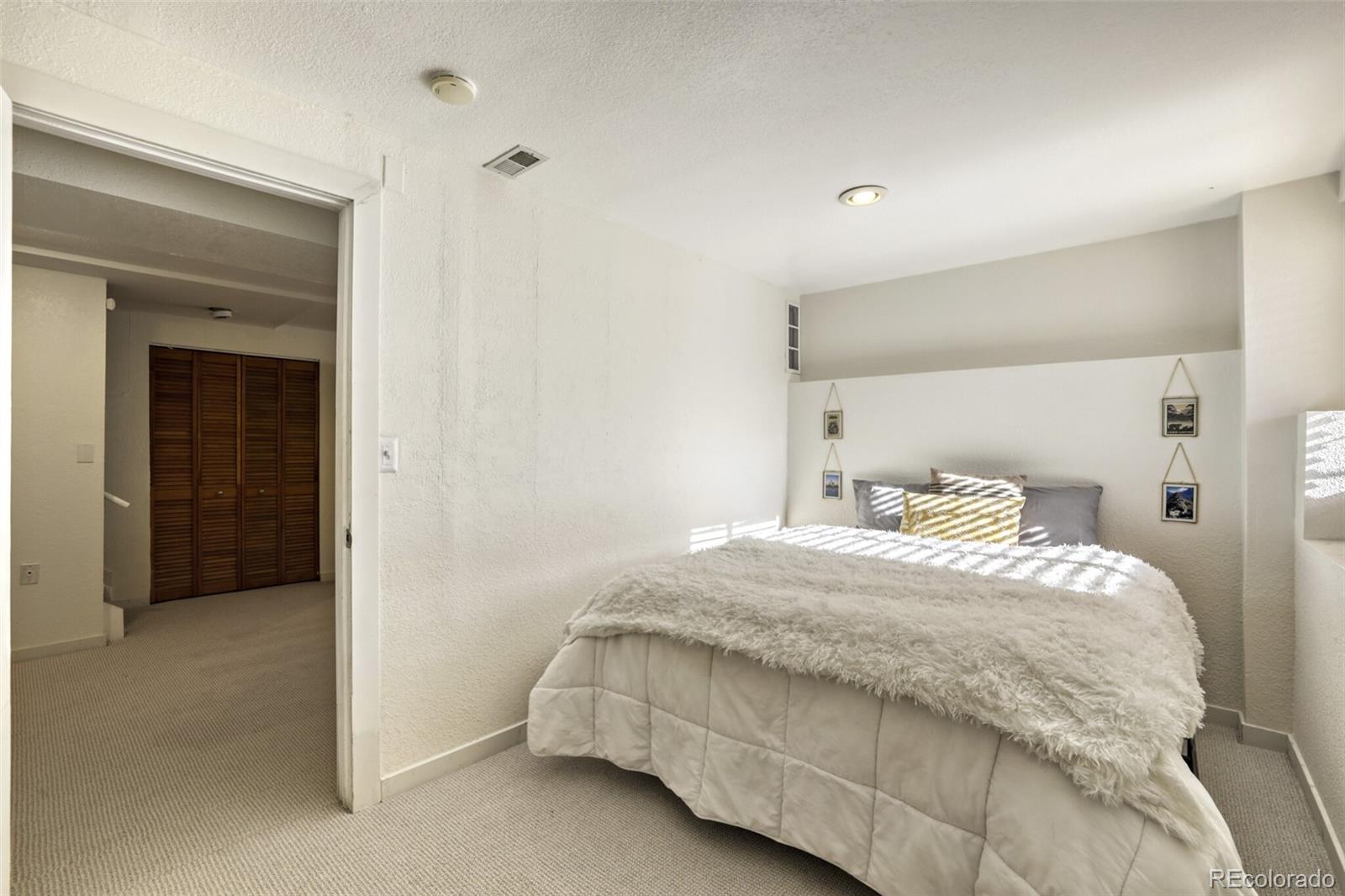 MLS Image #19 for 2697 s deframe circle,lakewood, Colorado