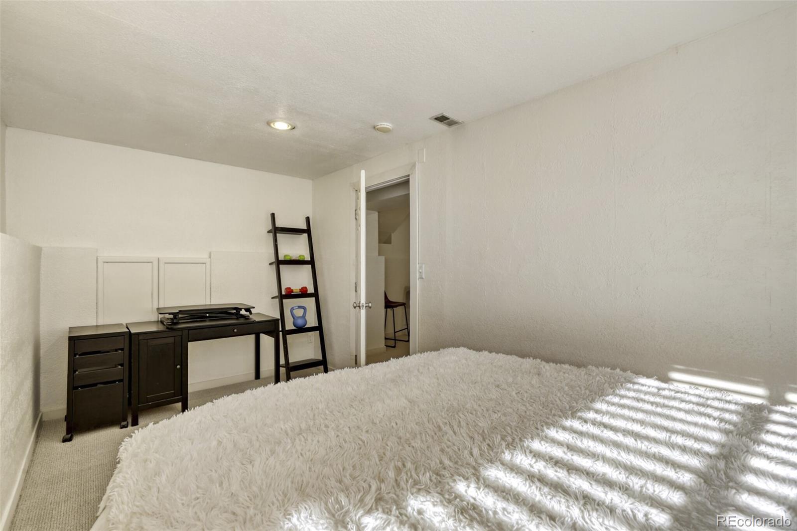 MLS Image #20 for 2697 s deframe circle,lakewood, Colorado