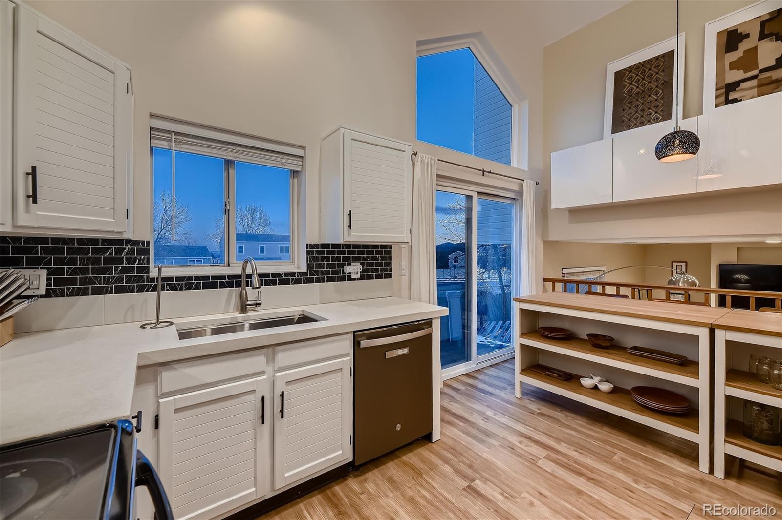 MLS Image #6 for 2697 s deframe circle,lakewood, Colorado