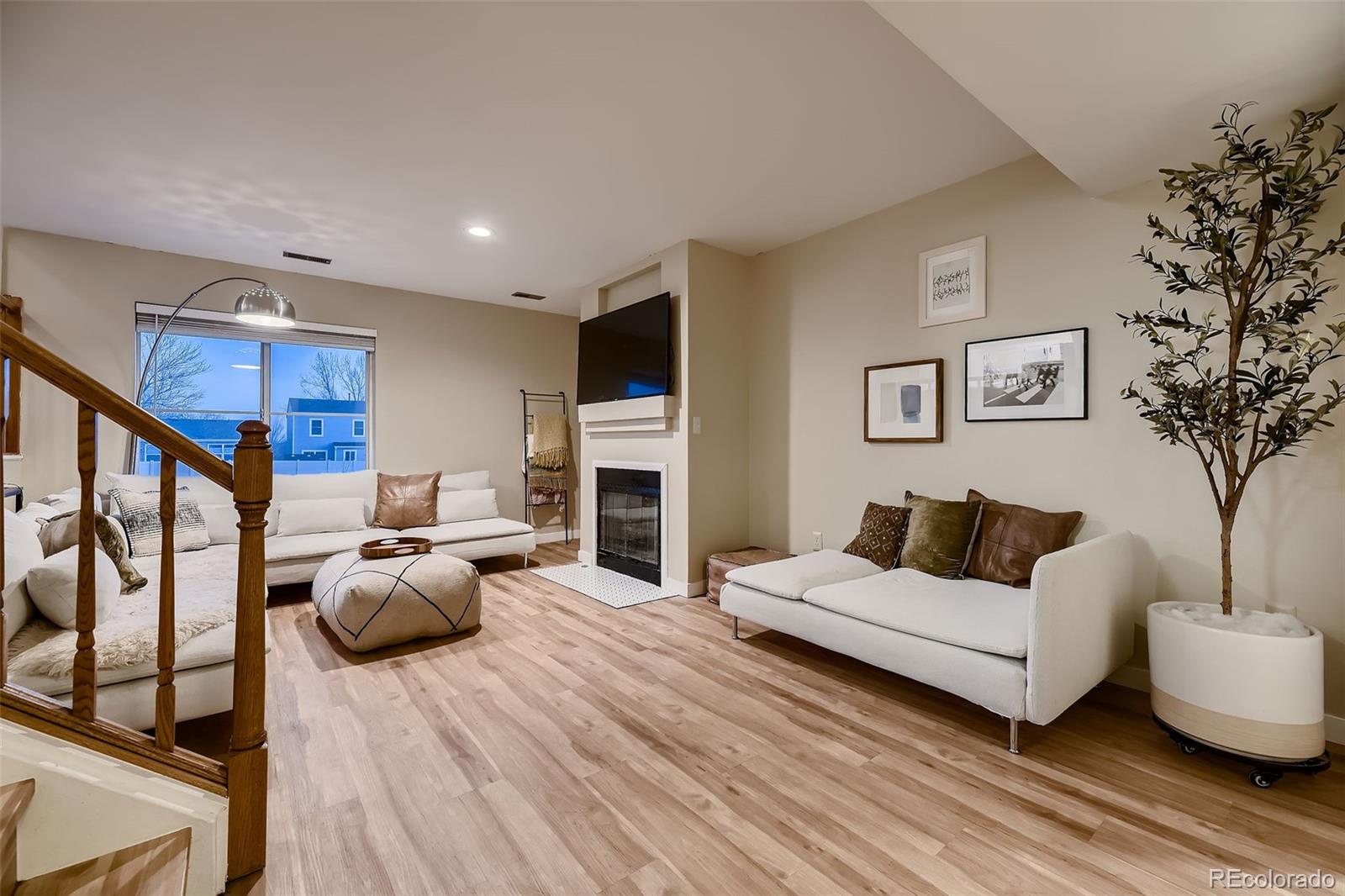 MLS Image #8 for 2697 s deframe circle,lakewood, Colorado