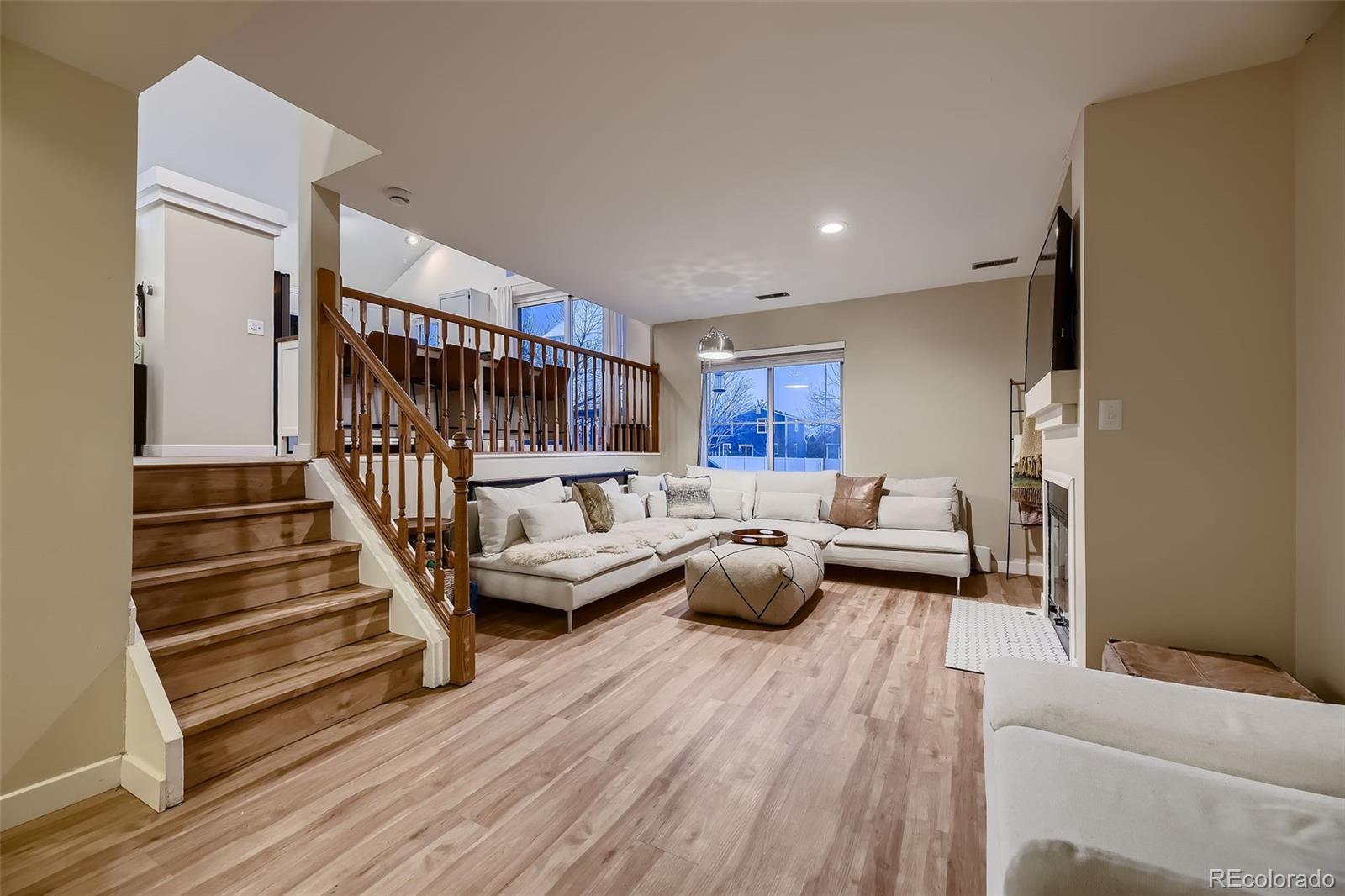 MLS Image #9 for 2697 s deframe circle,lakewood, Colorado