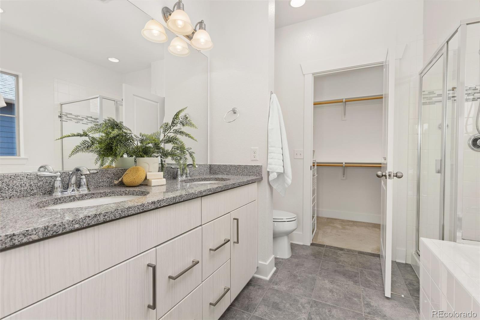 MLS Image #17 for 8518 e 54th place ,denver, Colorado