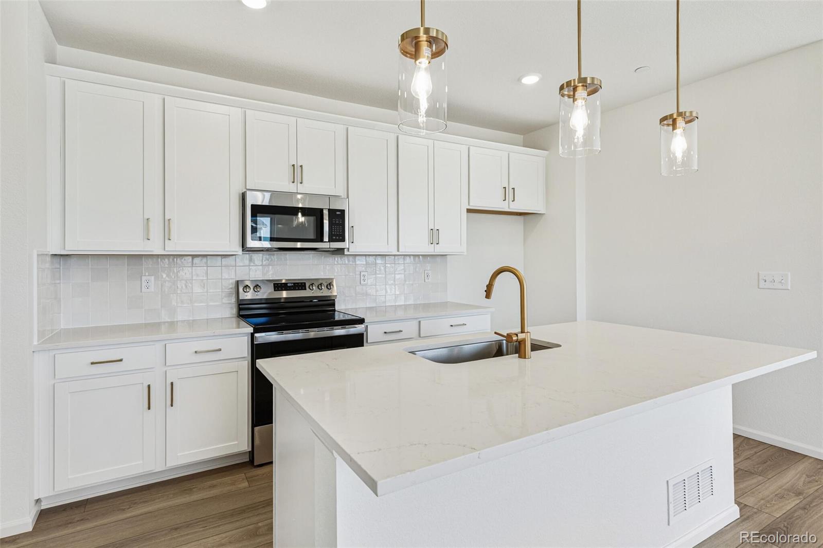MLS Image #11 for 13499 e 111th avenue,commerce city, Colorado