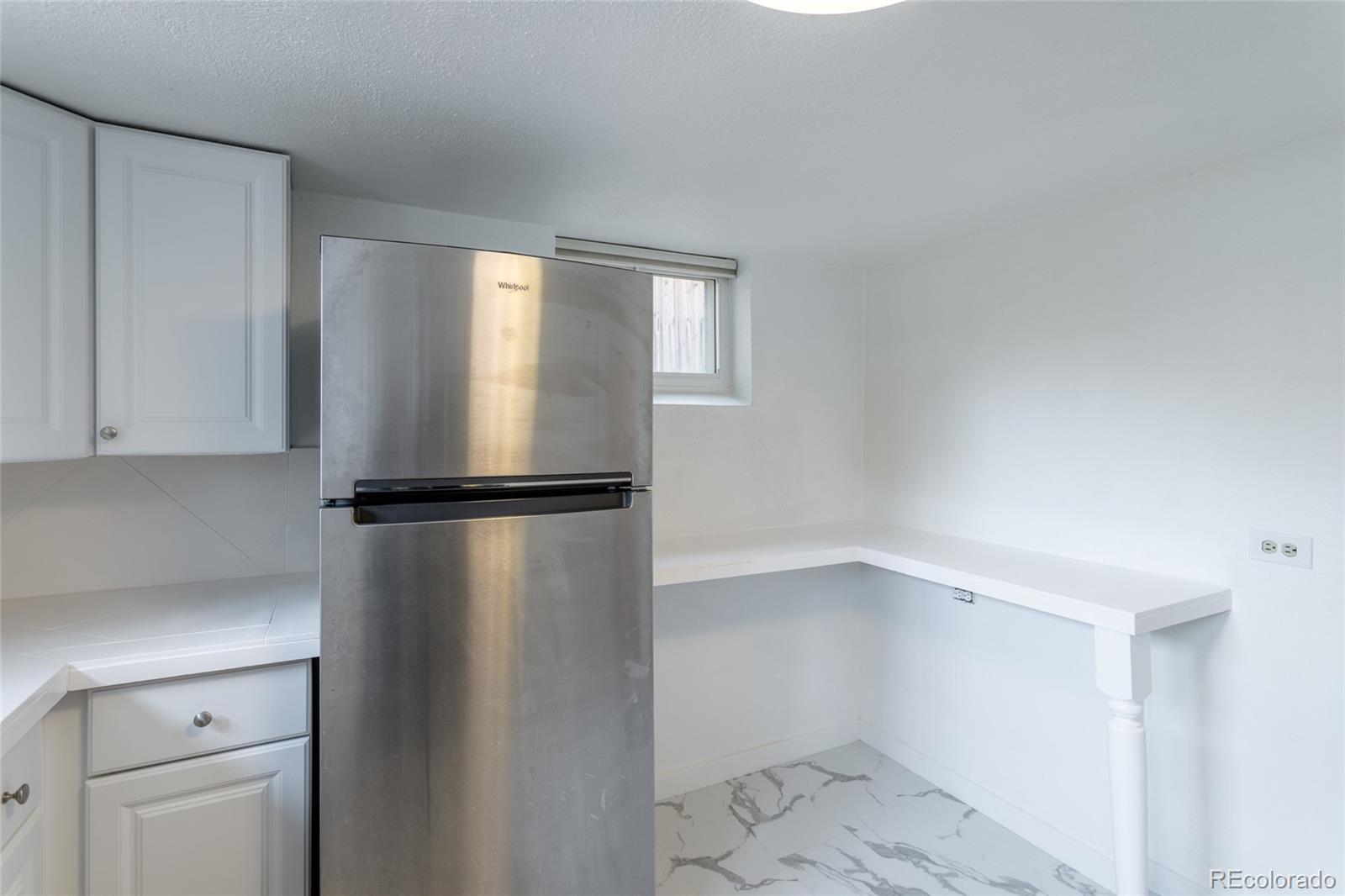 MLS Image #18 for 2261 s lincoln street,denver, Colorado