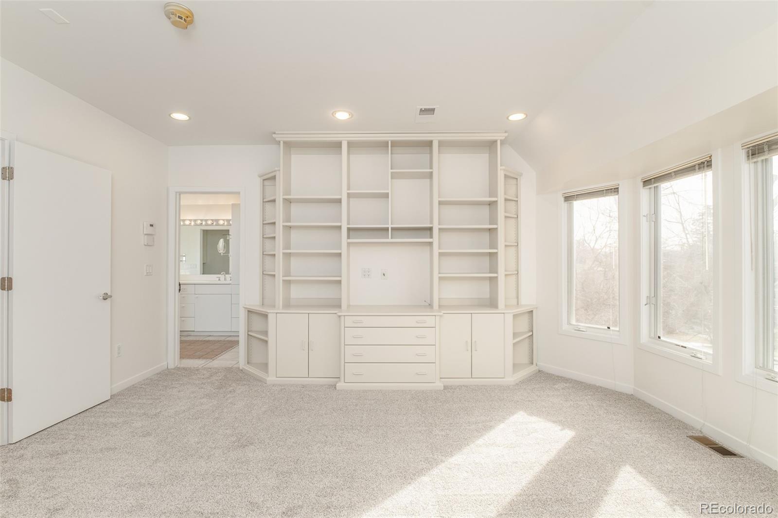 MLS Image #14 for 355 n ogden street,denver, Colorado