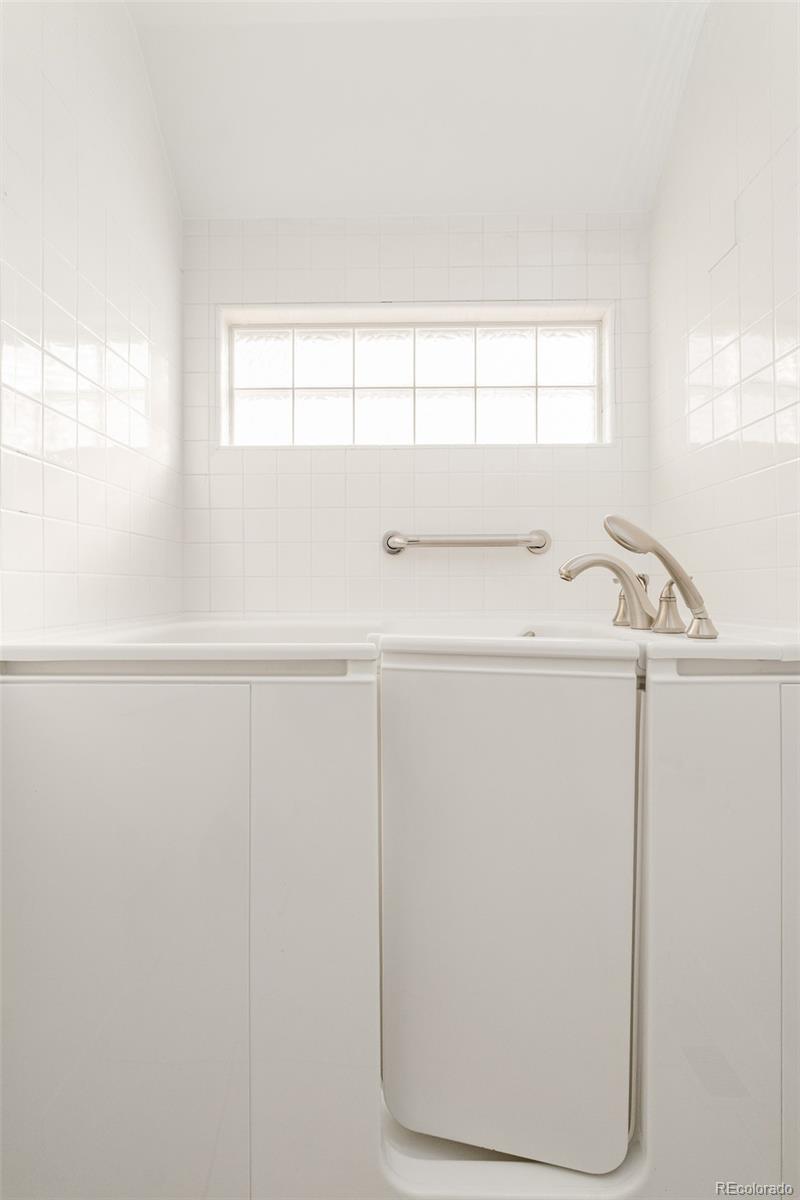 MLS Image #20 for 355 n ogden street,denver, Colorado