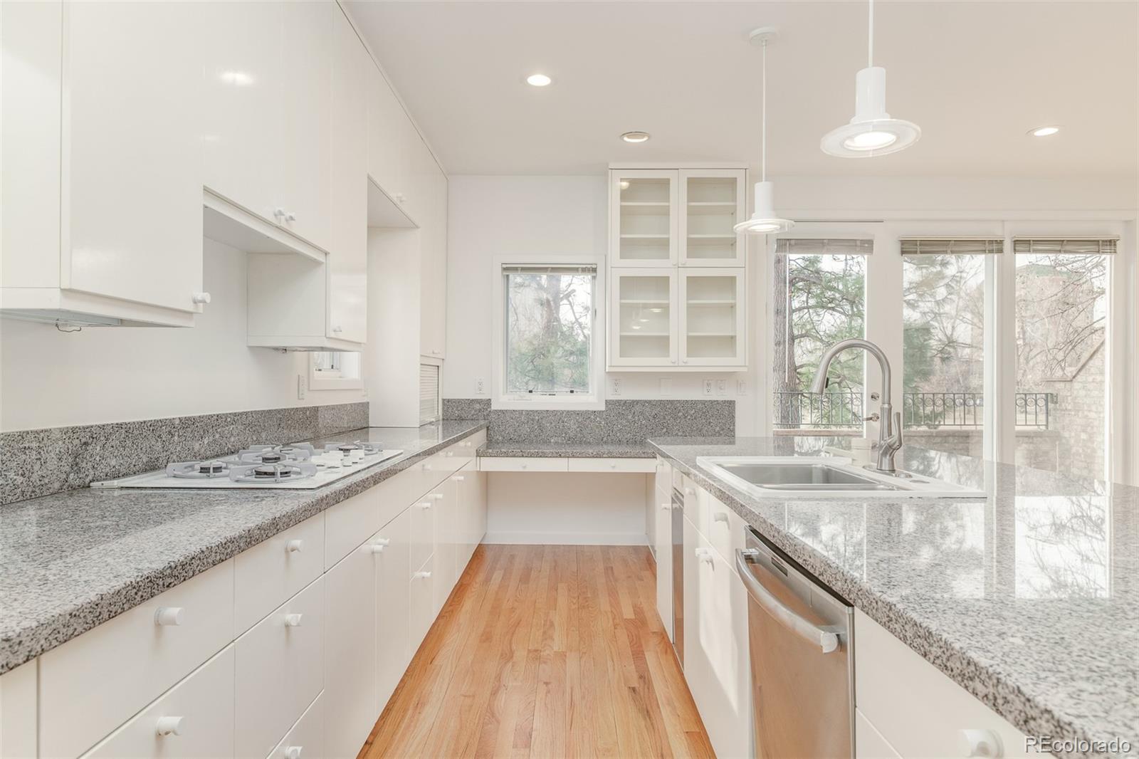 MLS Image #8 for 355 n ogden street,denver, Colorado