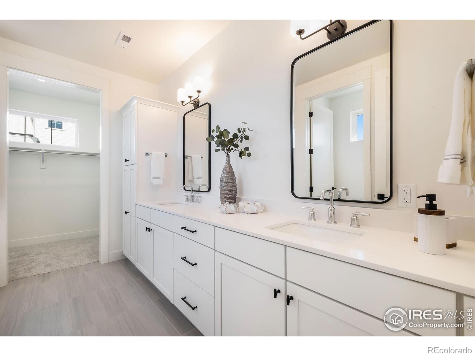 MLS Image #11 for 5198  stonewall street,loveland, Colorado