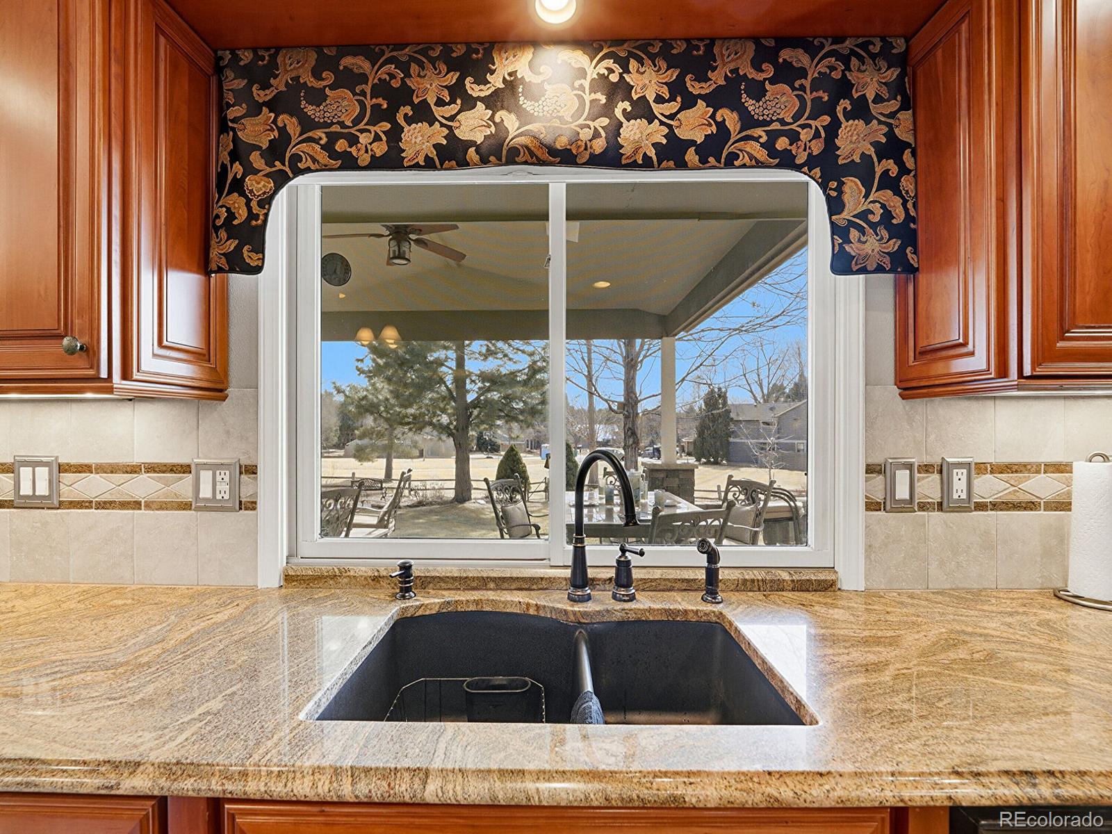 MLS Image #32 for 7518 s willow circle,centennial, Colorado