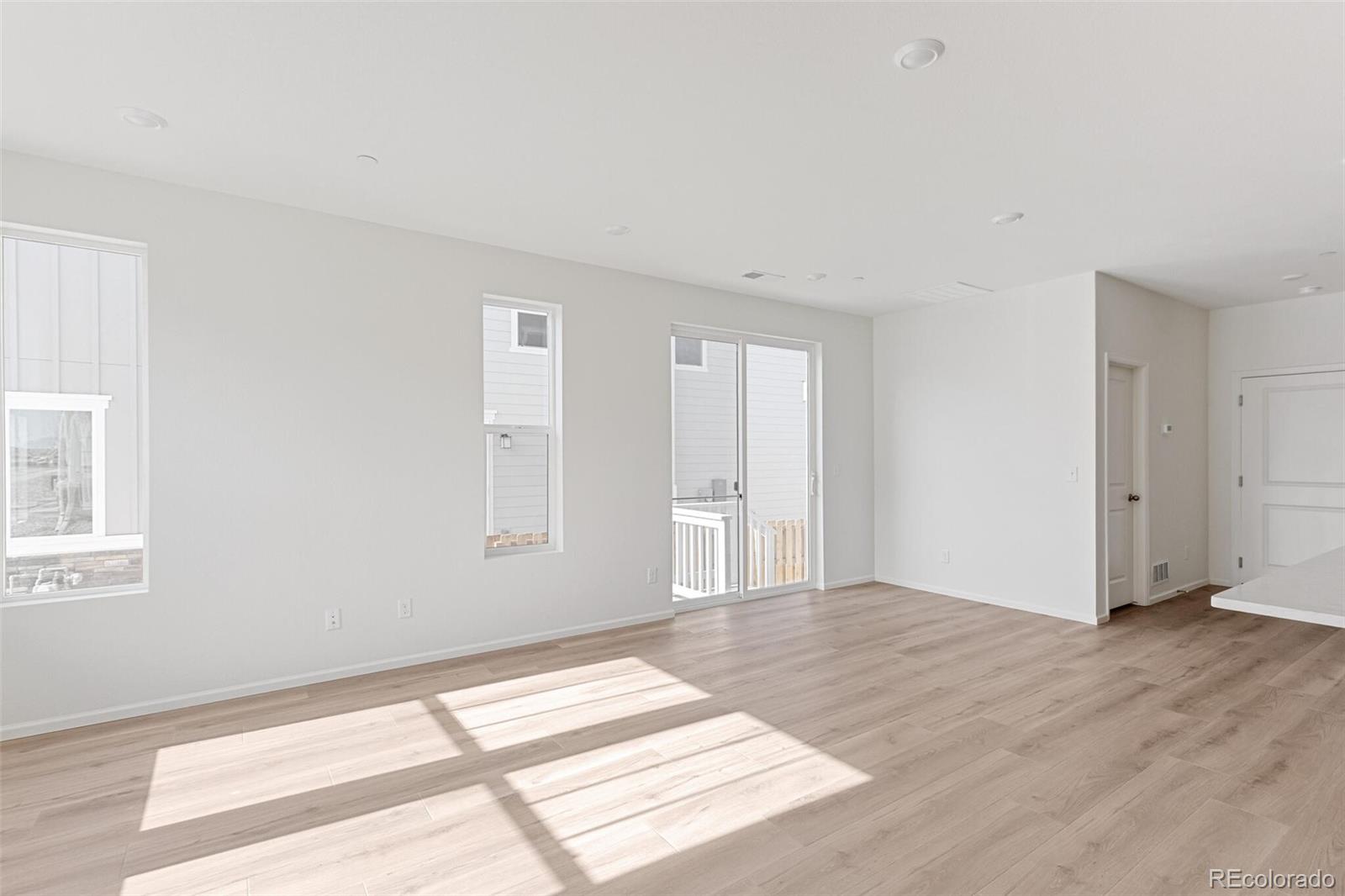 MLS Image #6 for 13519 e 111th avenue,commerce city, Colorado