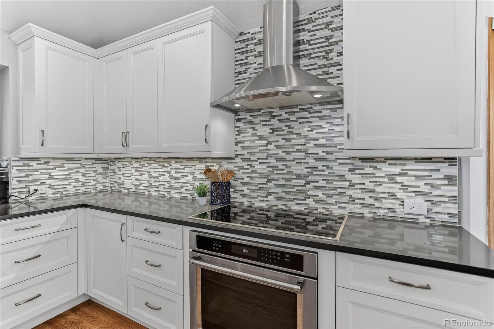 MLS Image #12 for 1209  northridge court,golden, Colorado