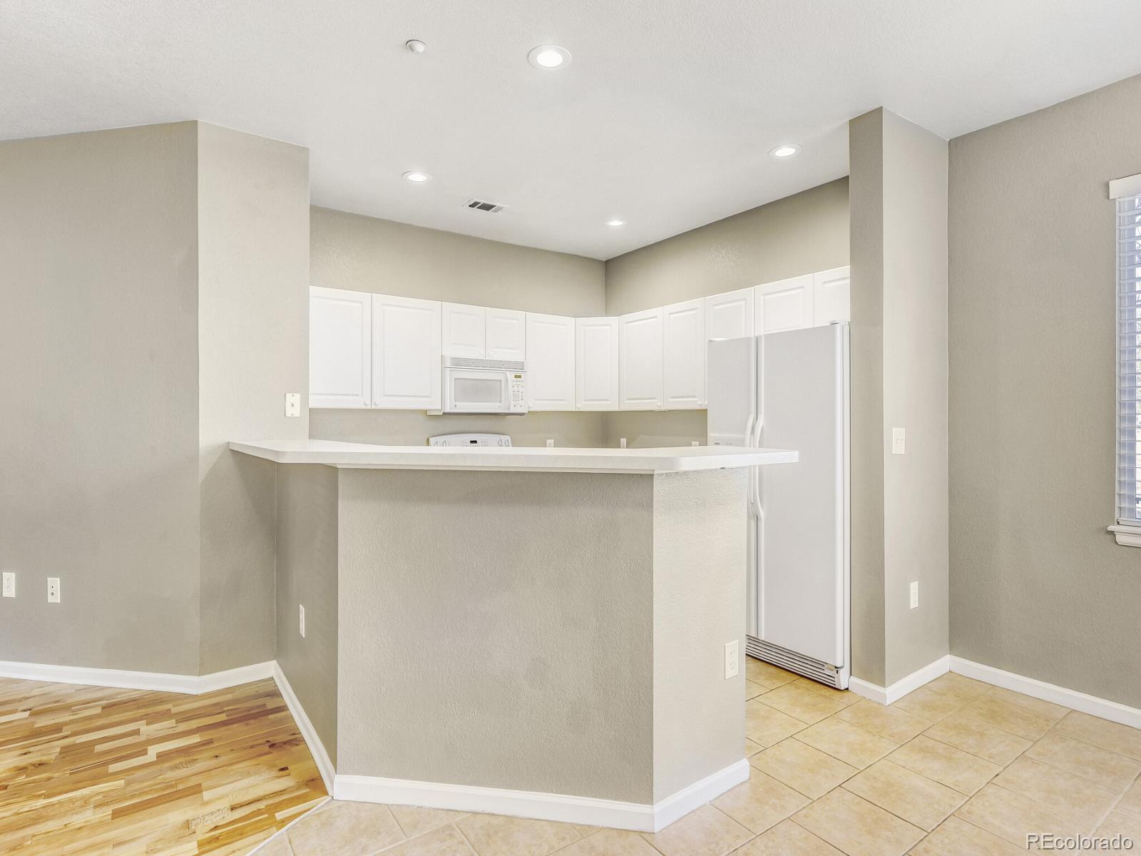 MLS Image #11 for 8369 s independence circle 101,littleton, Colorado