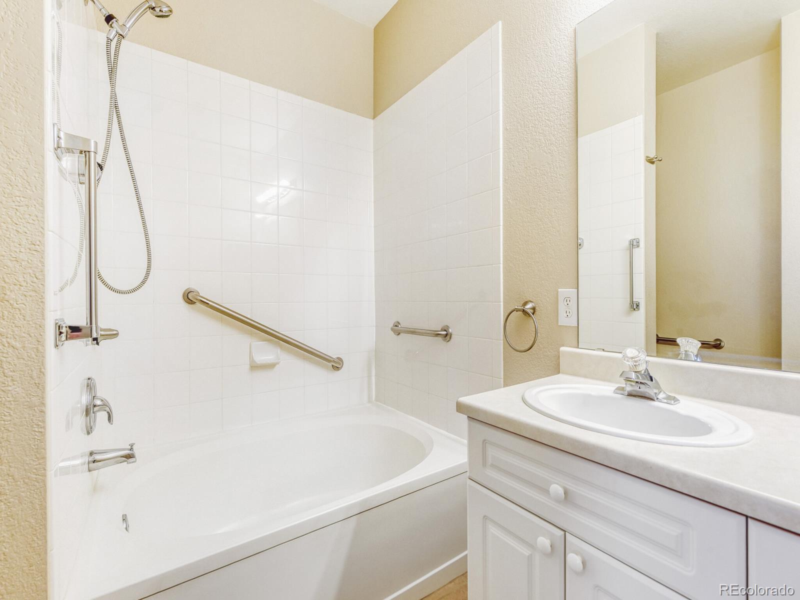 MLS Image #16 for 8369 s independence circle 101,littleton, Colorado