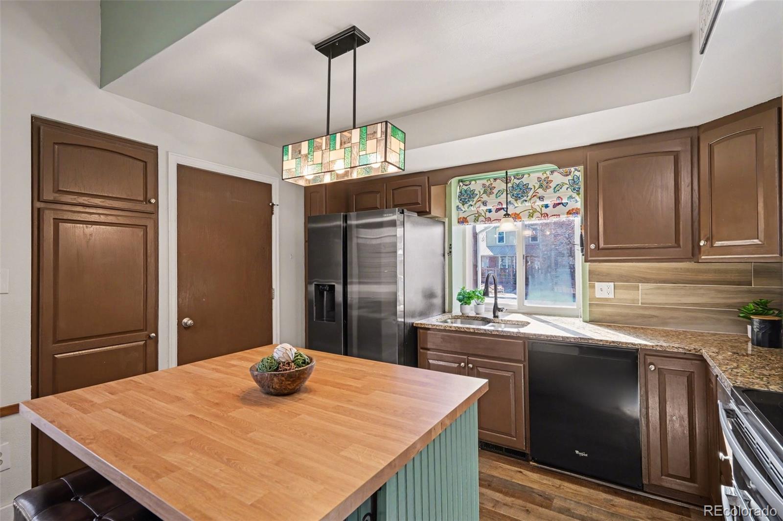 MLS Image #4 for 8621 w hinsdale place,littleton, Colorado