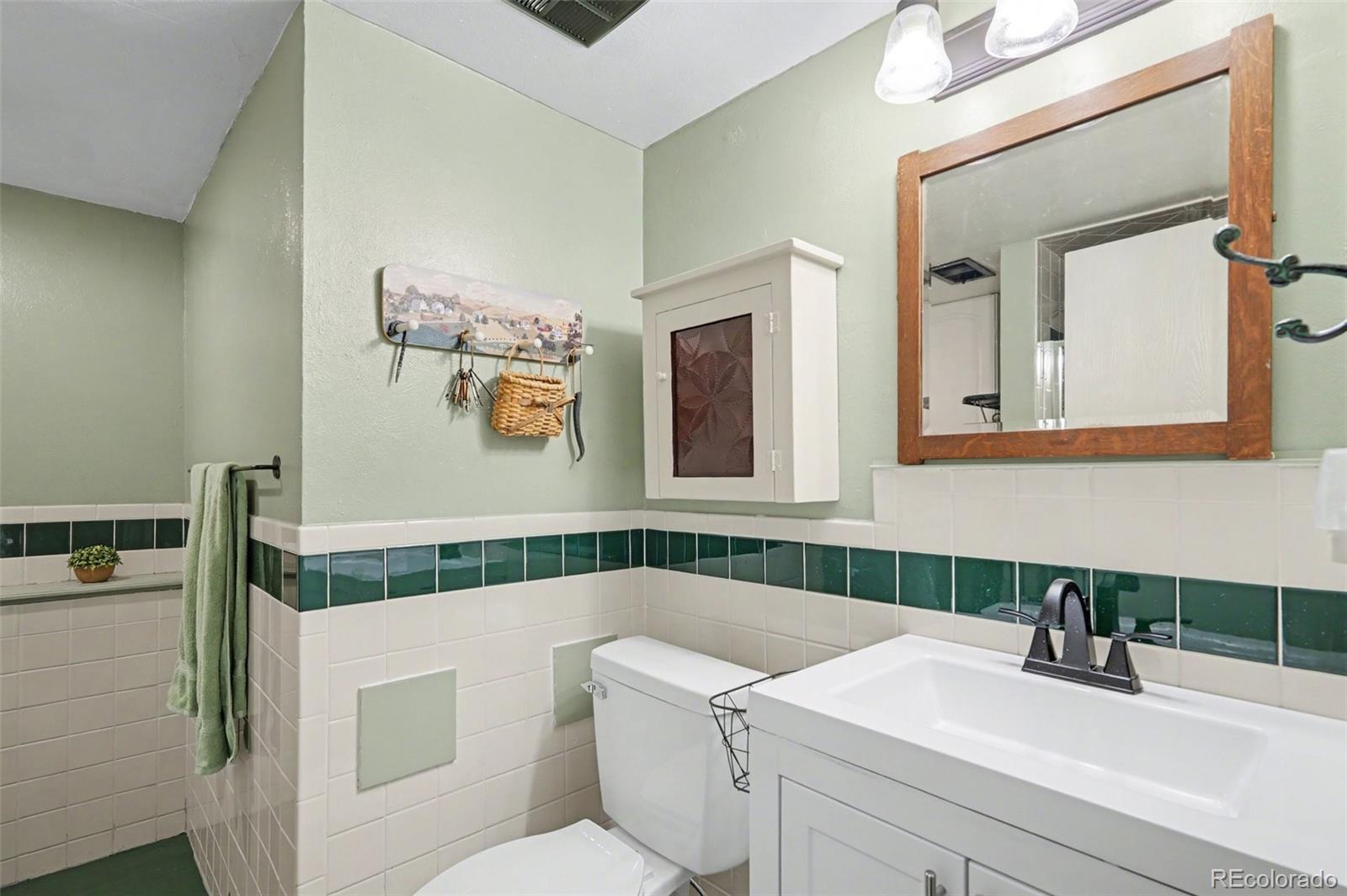 MLS Image #9 for 8621 w hinsdale place,littleton, Colorado