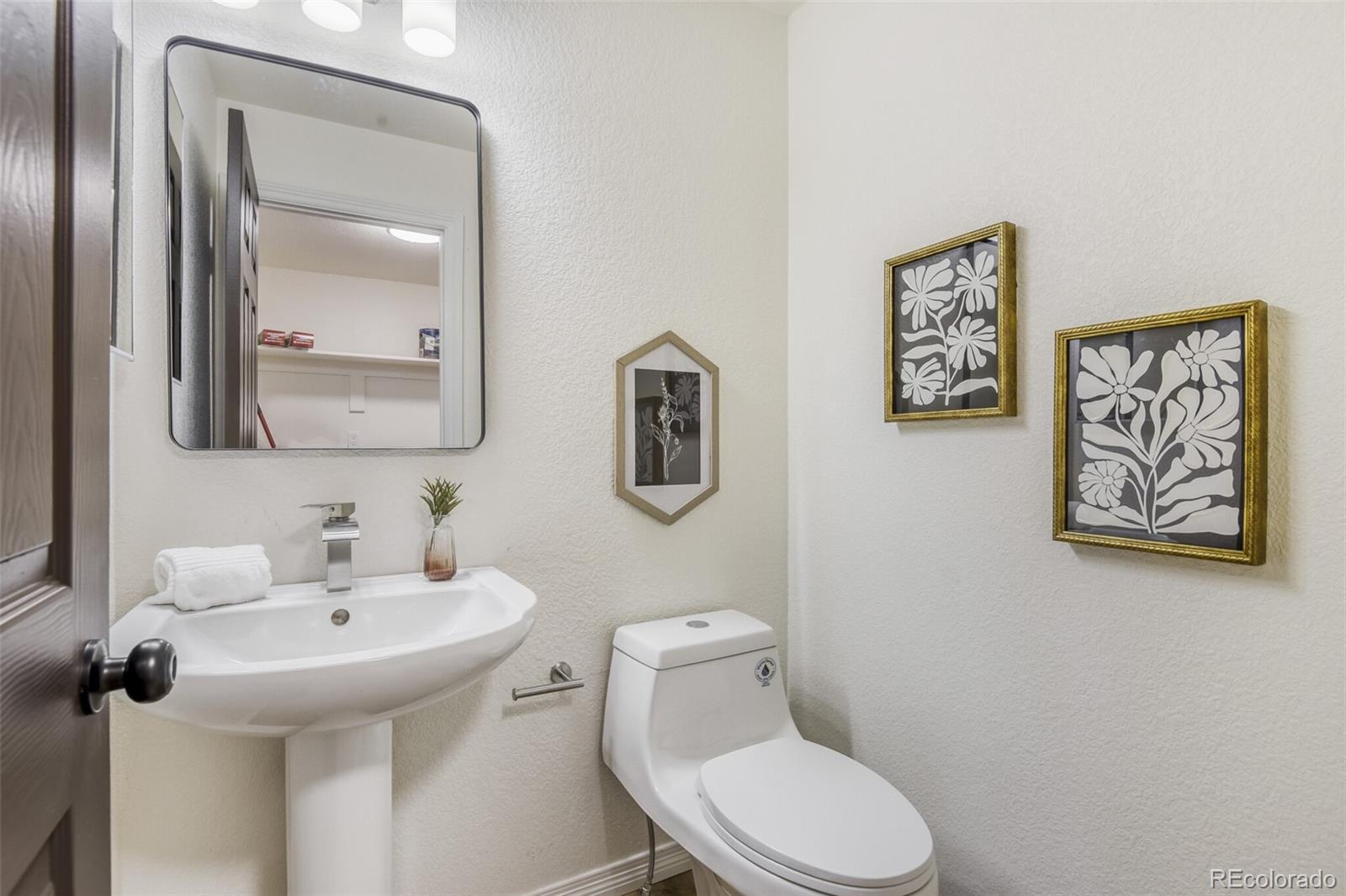 MLS Image #11 for 3623 s flanders street,aurora, Colorado