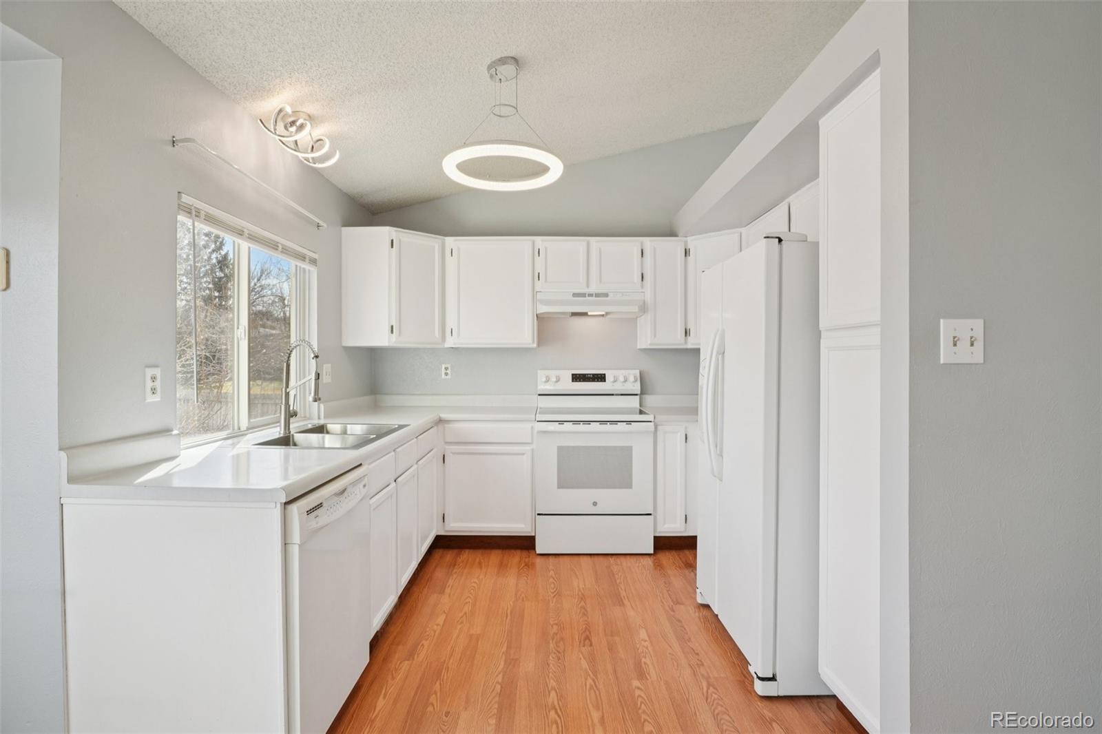 MLS Image #3 for 12152  dahlia drive,thornton, Colorado