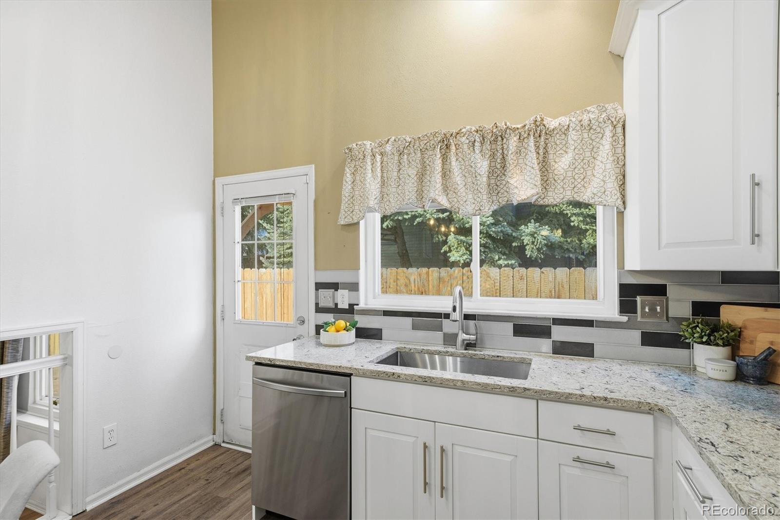 MLS Image #6 for 6843 s everett street,littleton, Colorado