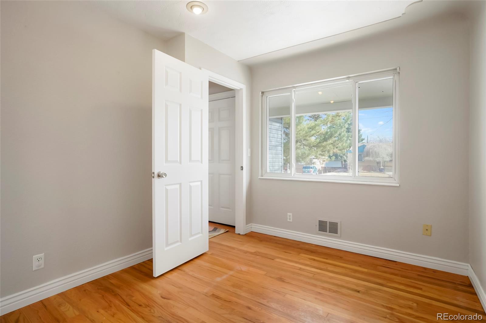 MLS Image #19 for 4535 s huron street,englewood, Colorado
