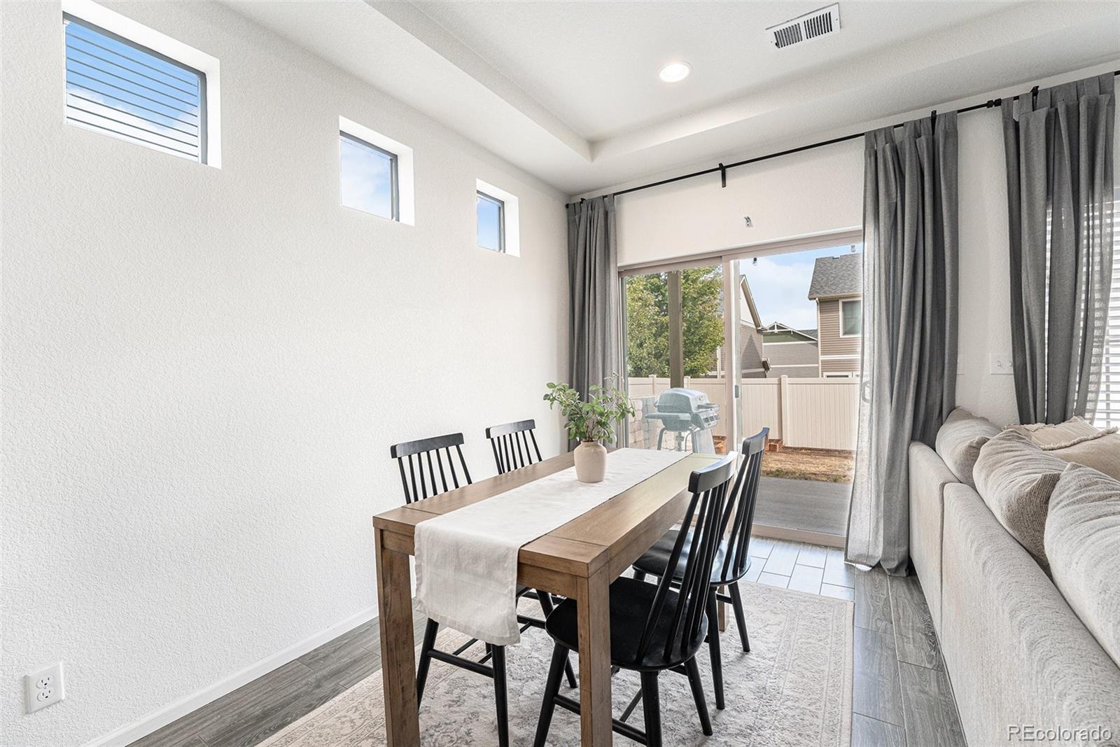 MLS Image #10 for 18253 e 52nd avenue,denver, Colorado