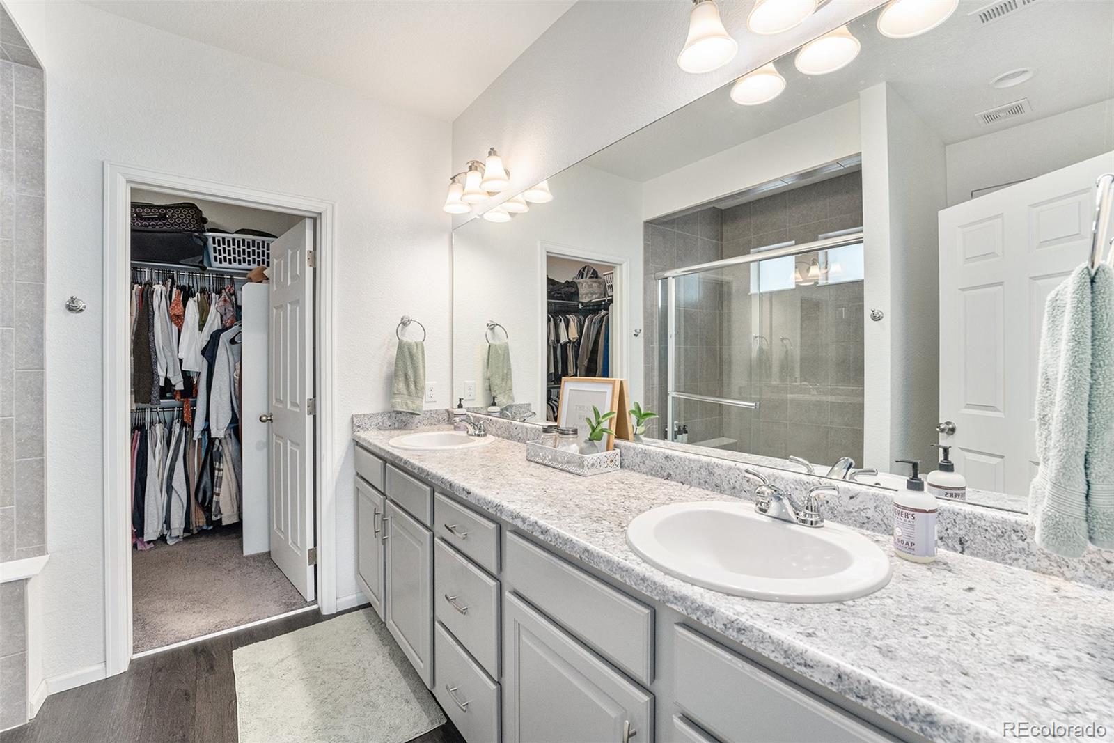 MLS Image #13 for 18253 e 52nd avenue,denver, Colorado