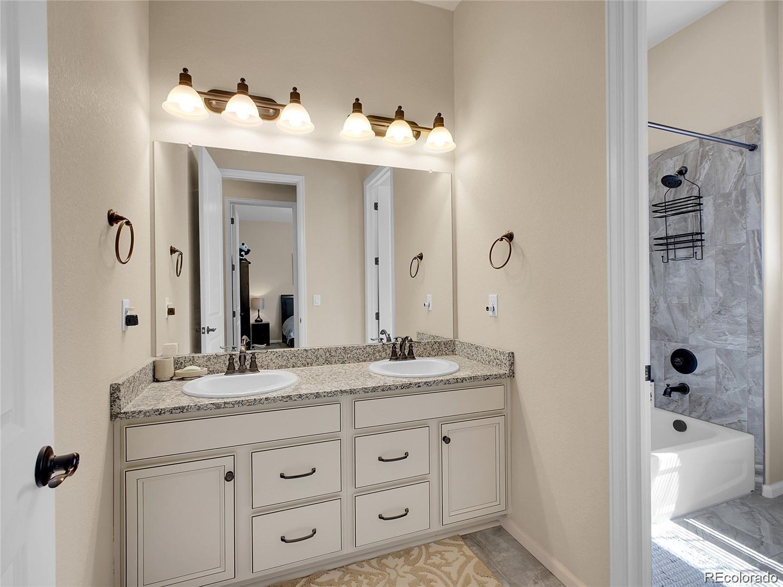 MLS Image #10 for 6450 s riverwood court,aurora, Colorado