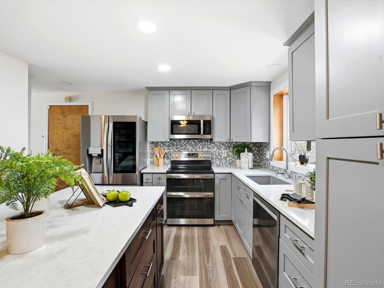 MLS Image #11 for 11510  milwaukee street,thornton, Colorado