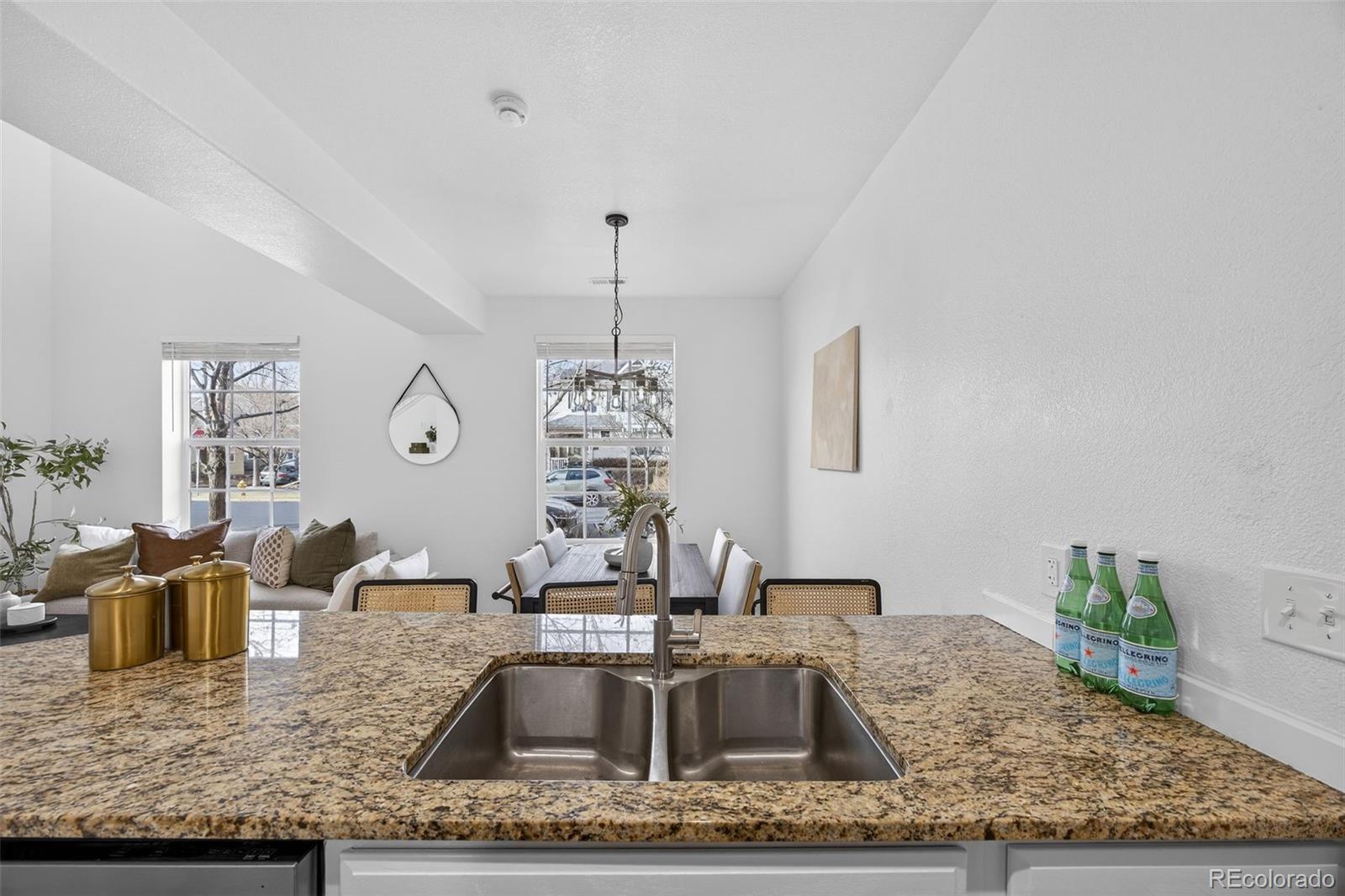 MLS Image #20 for 2290  akron court 101,denver, Colorado