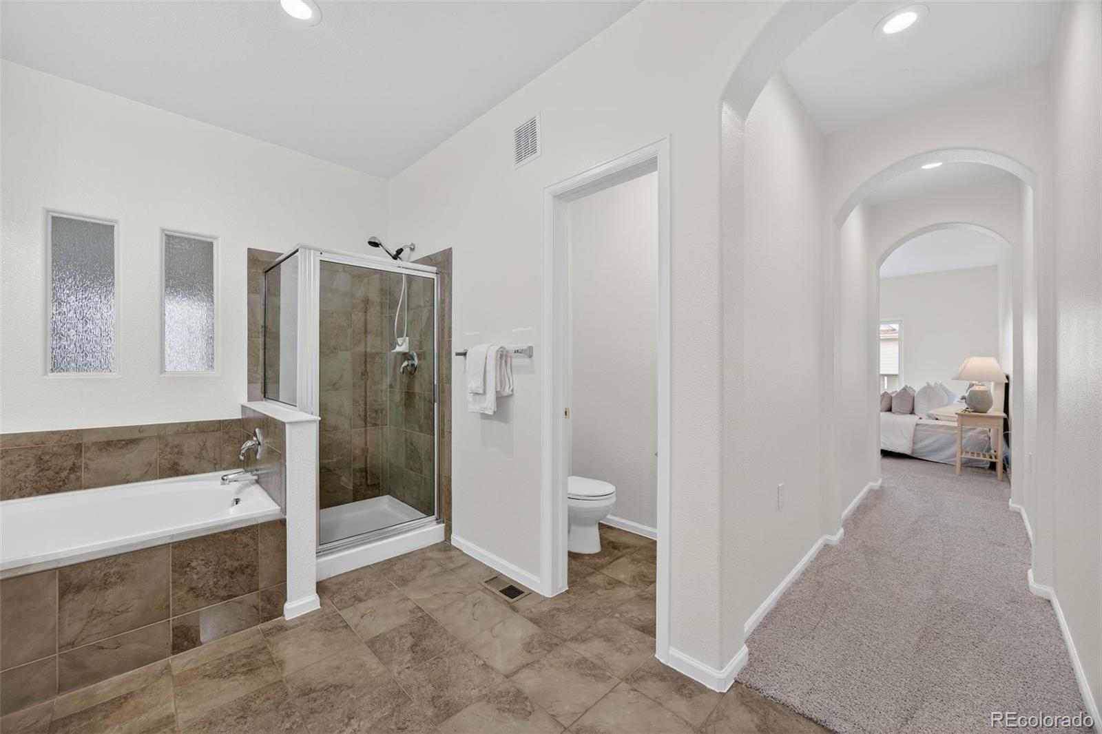MLS Image #32 for 2290  akron court 101,denver, Colorado