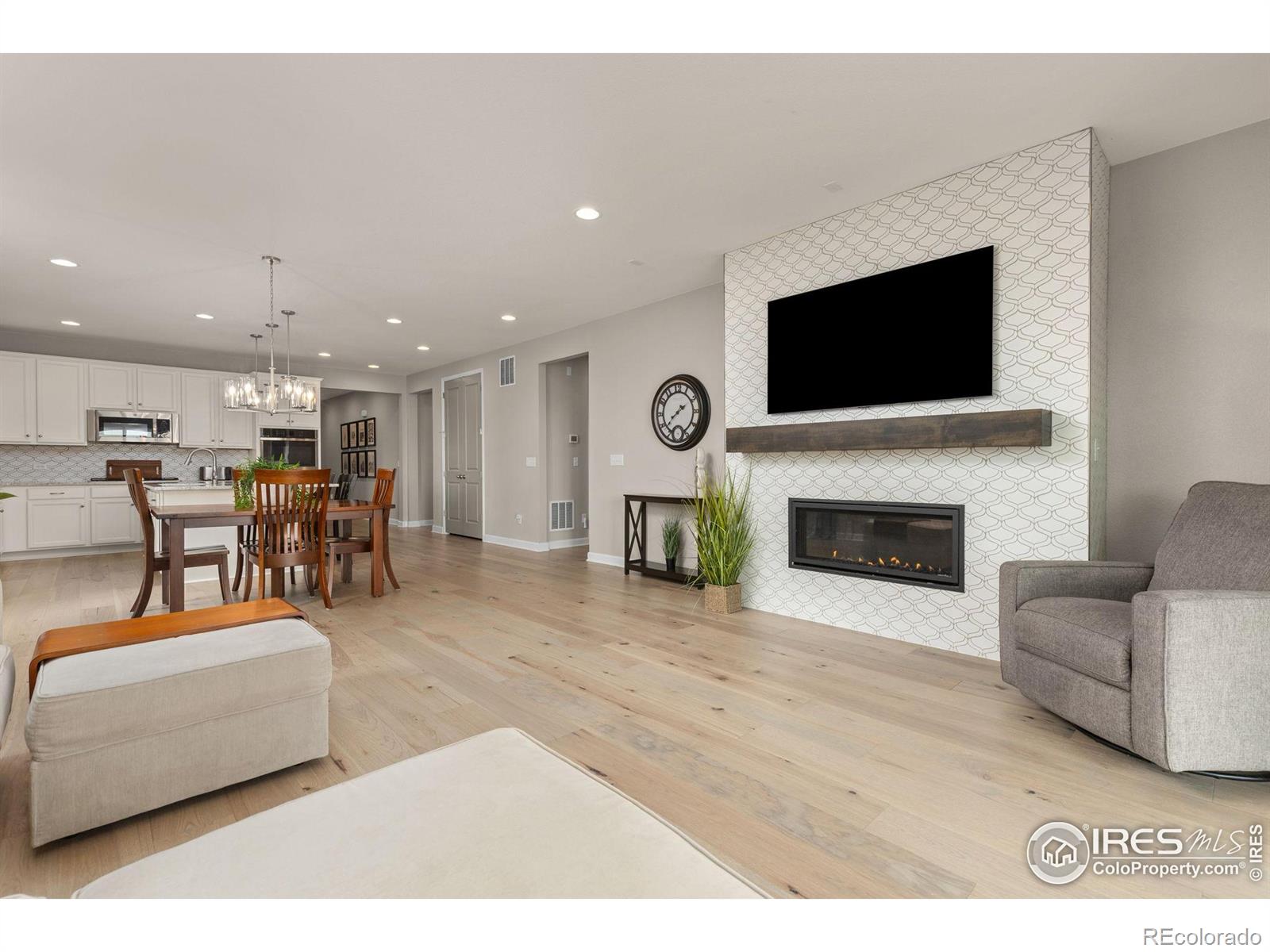 MLS Image #10 for 1615  illingworth drive,windsor, Colorado