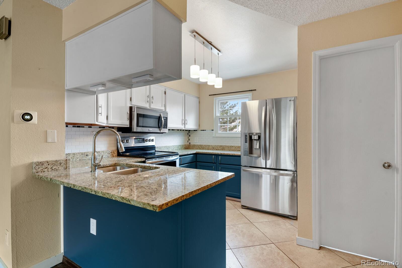 MLS Image #5 for 1811 s quebec way,denver, Colorado
