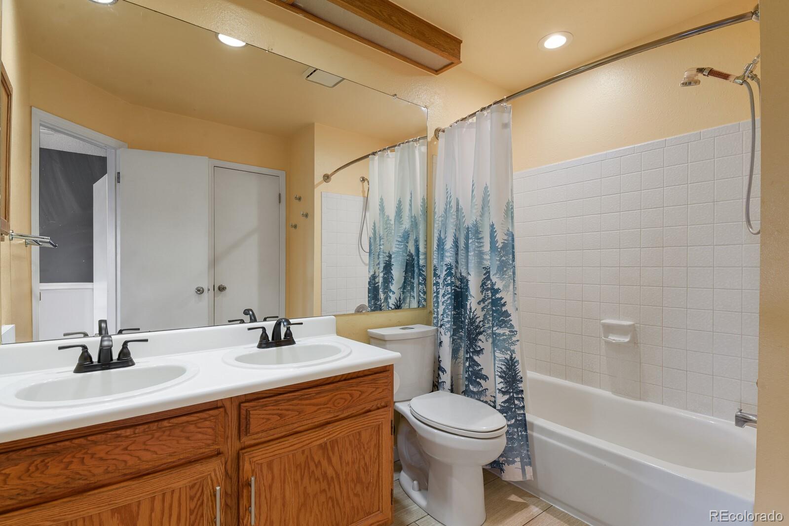 MLS Image #9 for 1811 s quebec way,denver, Colorado