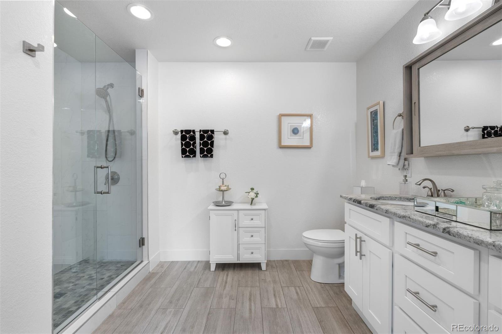 MLS Image #18 for 7155 e exposition avenue,denver, Colorado