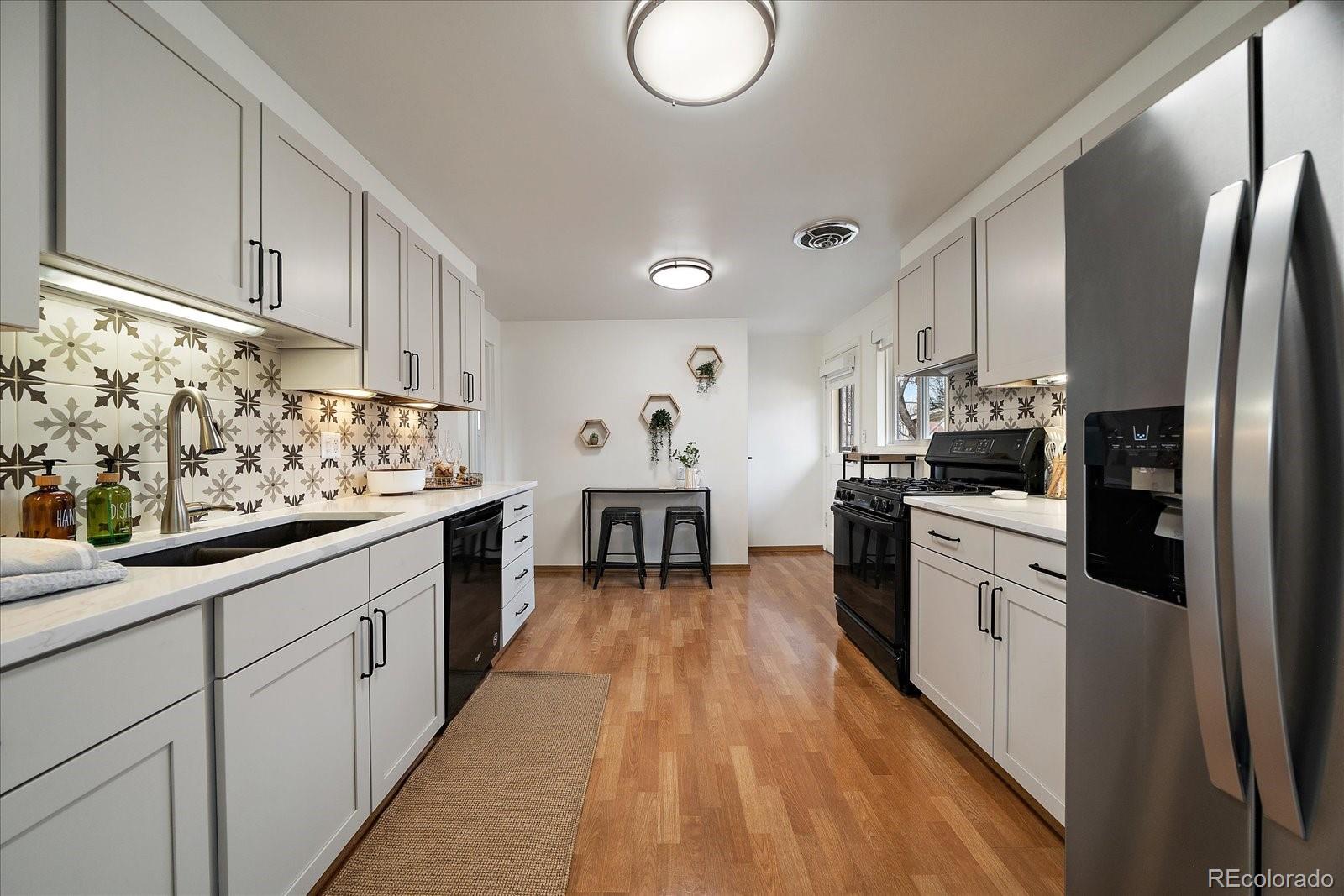 MLS Image #10 for 593 e amherst place,englewood, Colorado