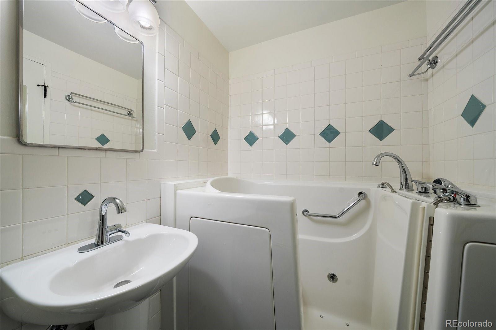 MLS Image #18 for 593 e amherst place,englewood, Colorado