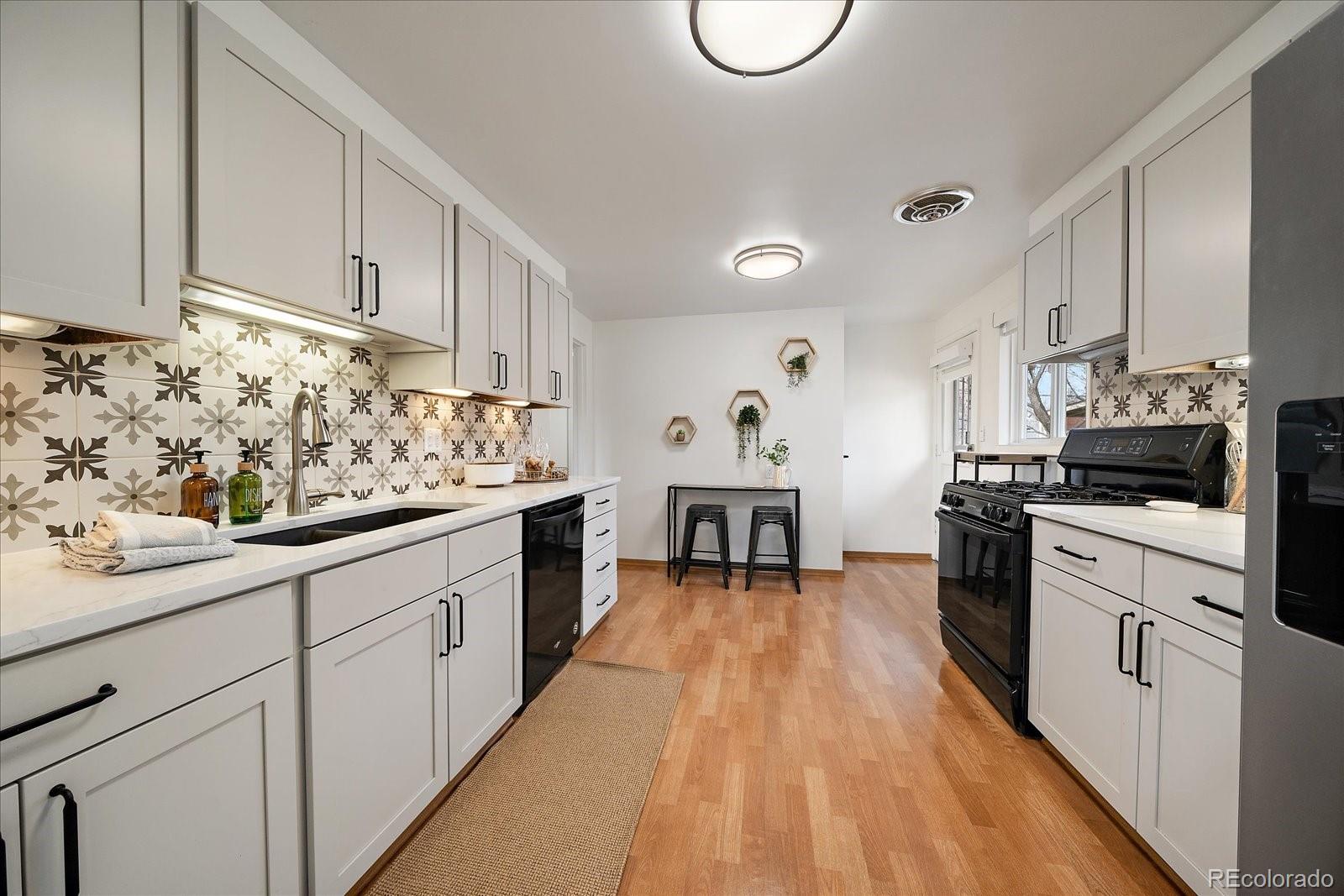 MLS Image #9 for 593 e amherst place,englewood, Colorado