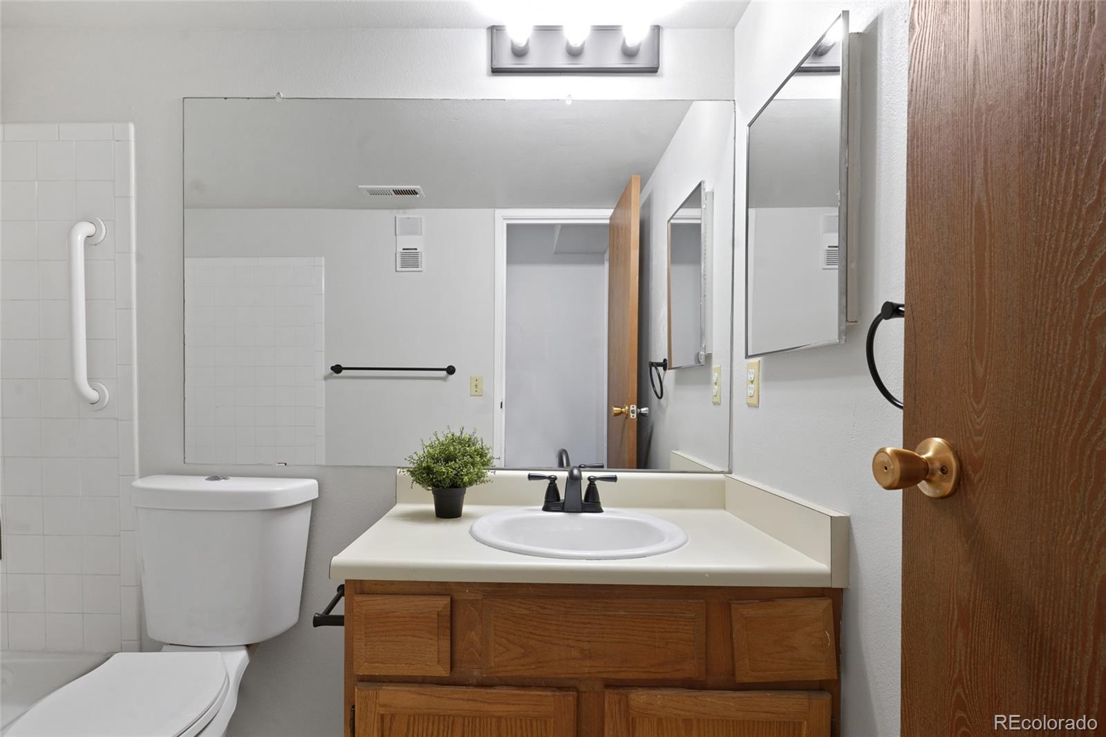 MLS Image #11 for 341  wright street 204,lakewood, Colorado