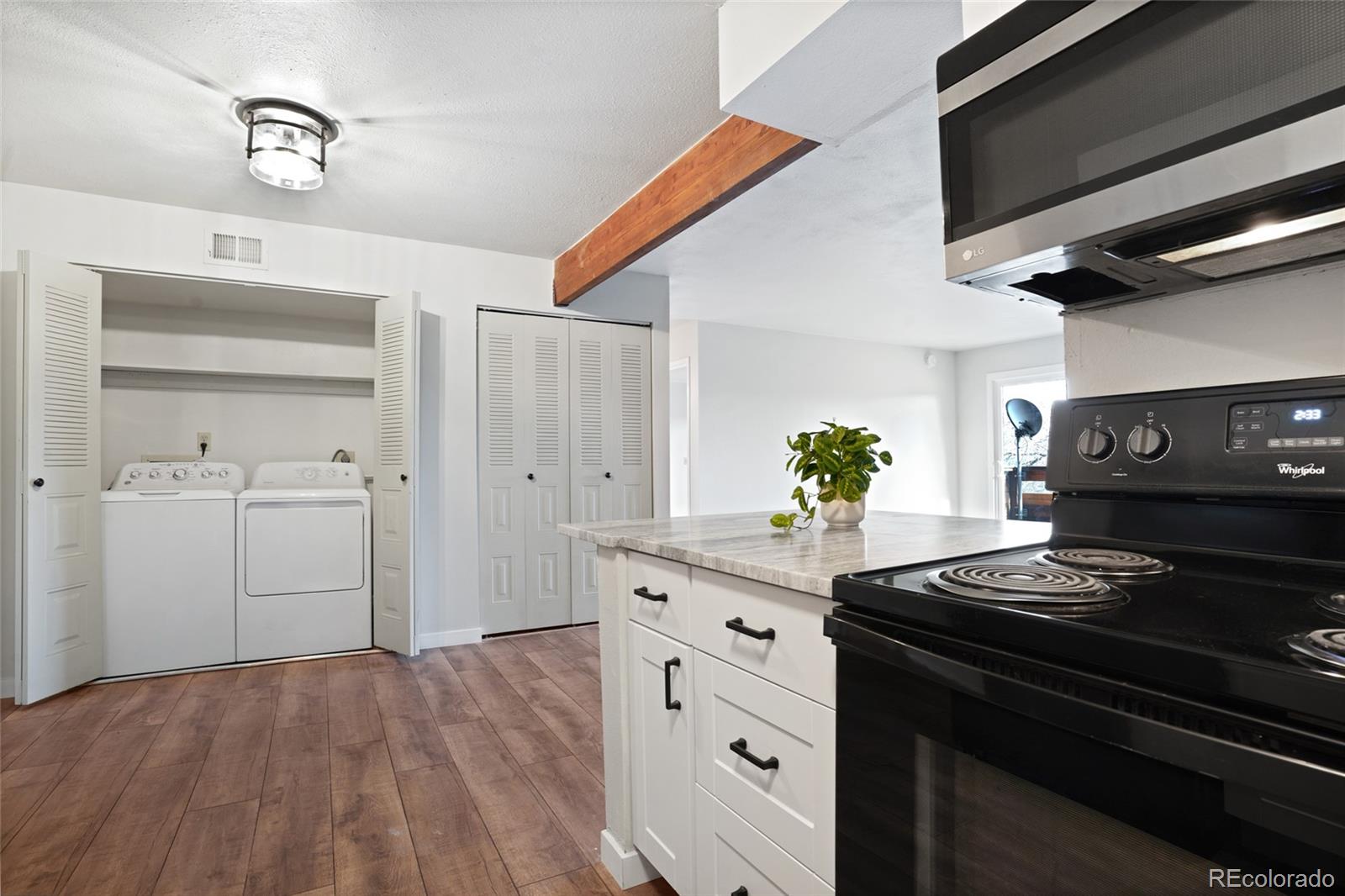 MLS Image #5 for 341  wright street 204,lakewood, Colorado