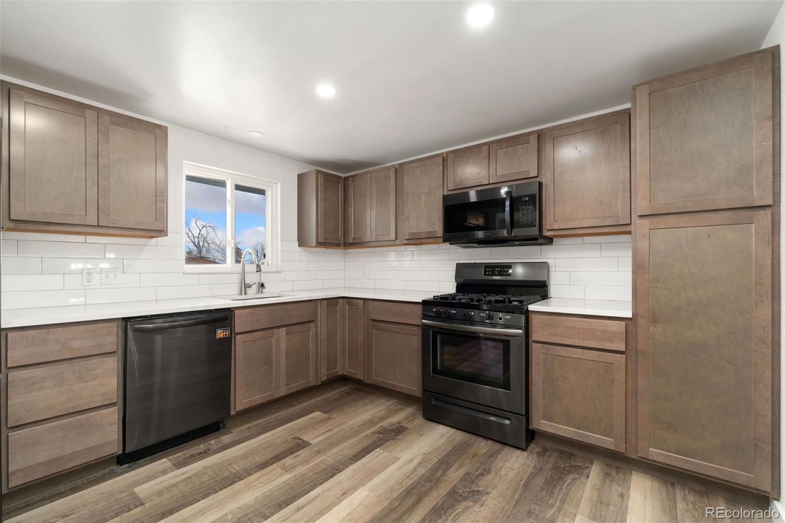MLS Image #3 for 10709  upton street,northglenn, Colorado