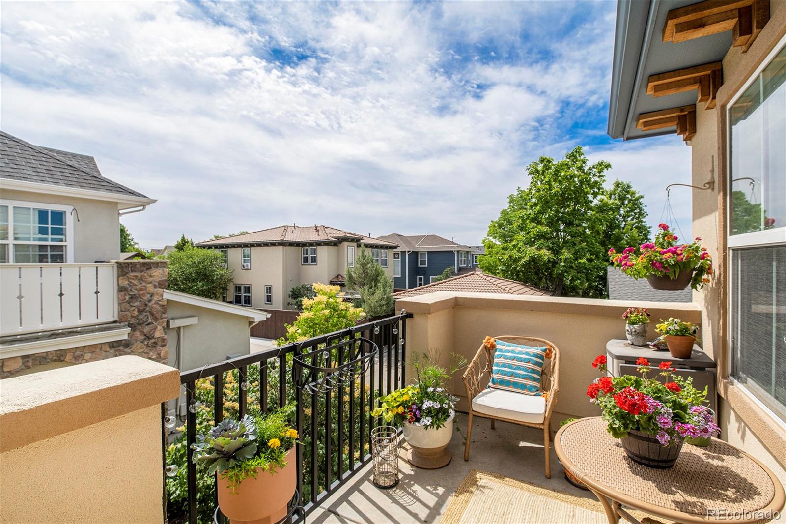 MLS Image #10 for 9002 e 24th place 101,denver, Colorado