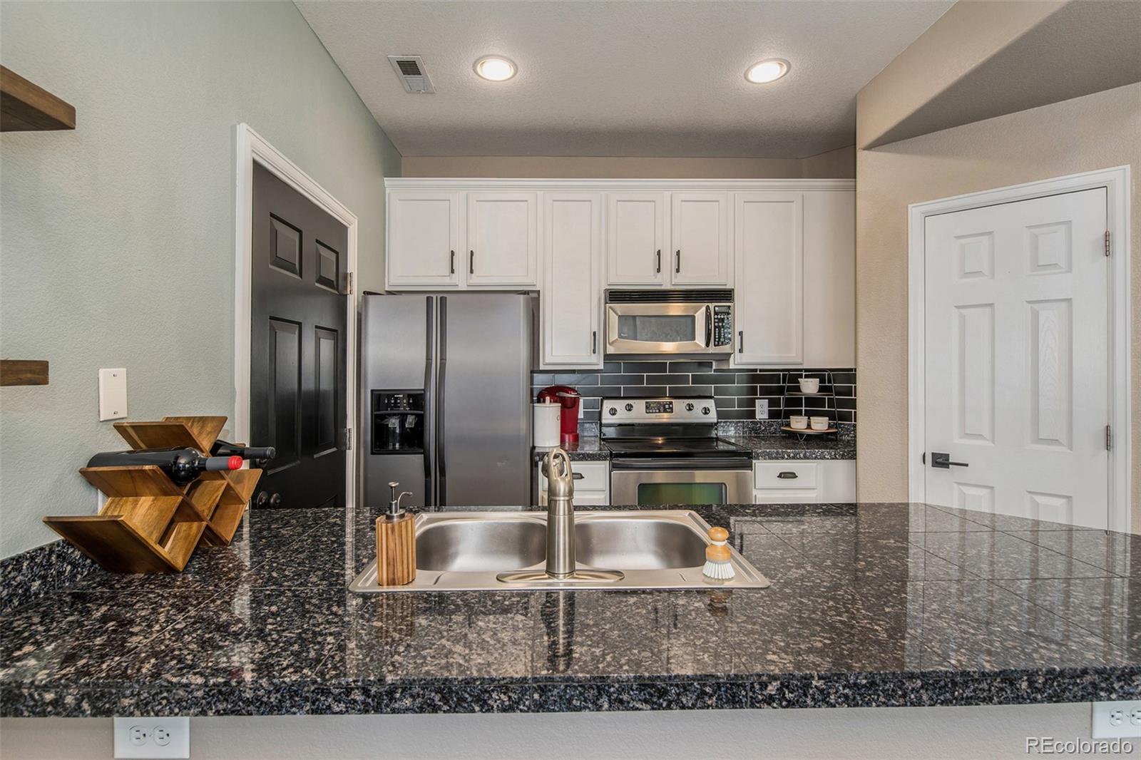 MLS Image #6 for 9002 e 24th place 101,denver, Colorado