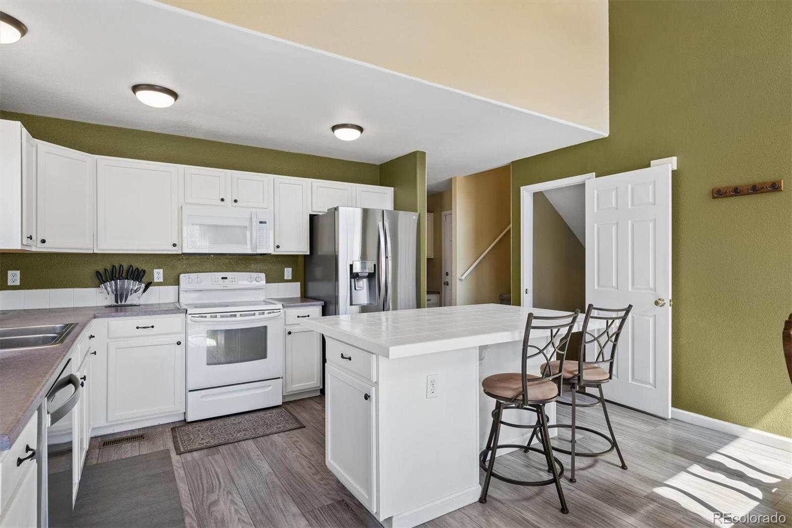 MLS Image #3 for 19962 e harvard avenue,aurora, Colorado