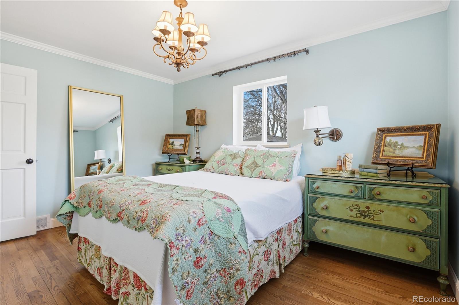 MLS Image #15 for 1649 s utica street,denver, Colorado