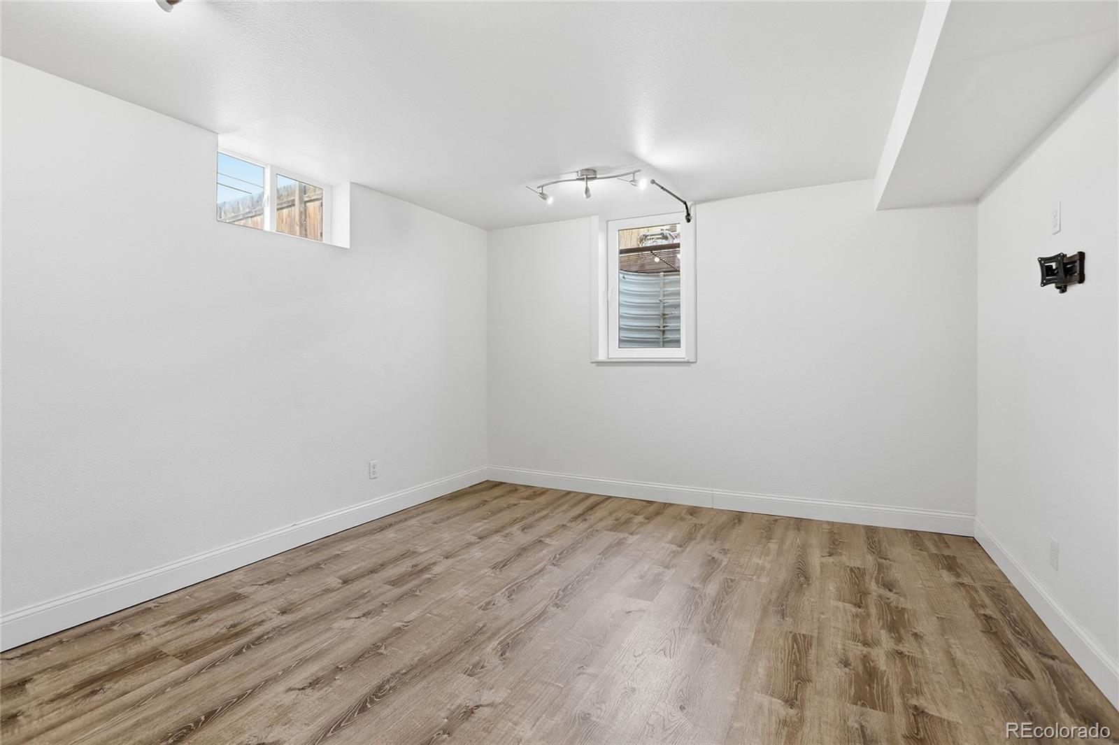 MLS Image #26 for 1649 s utica street,denver, Colorado