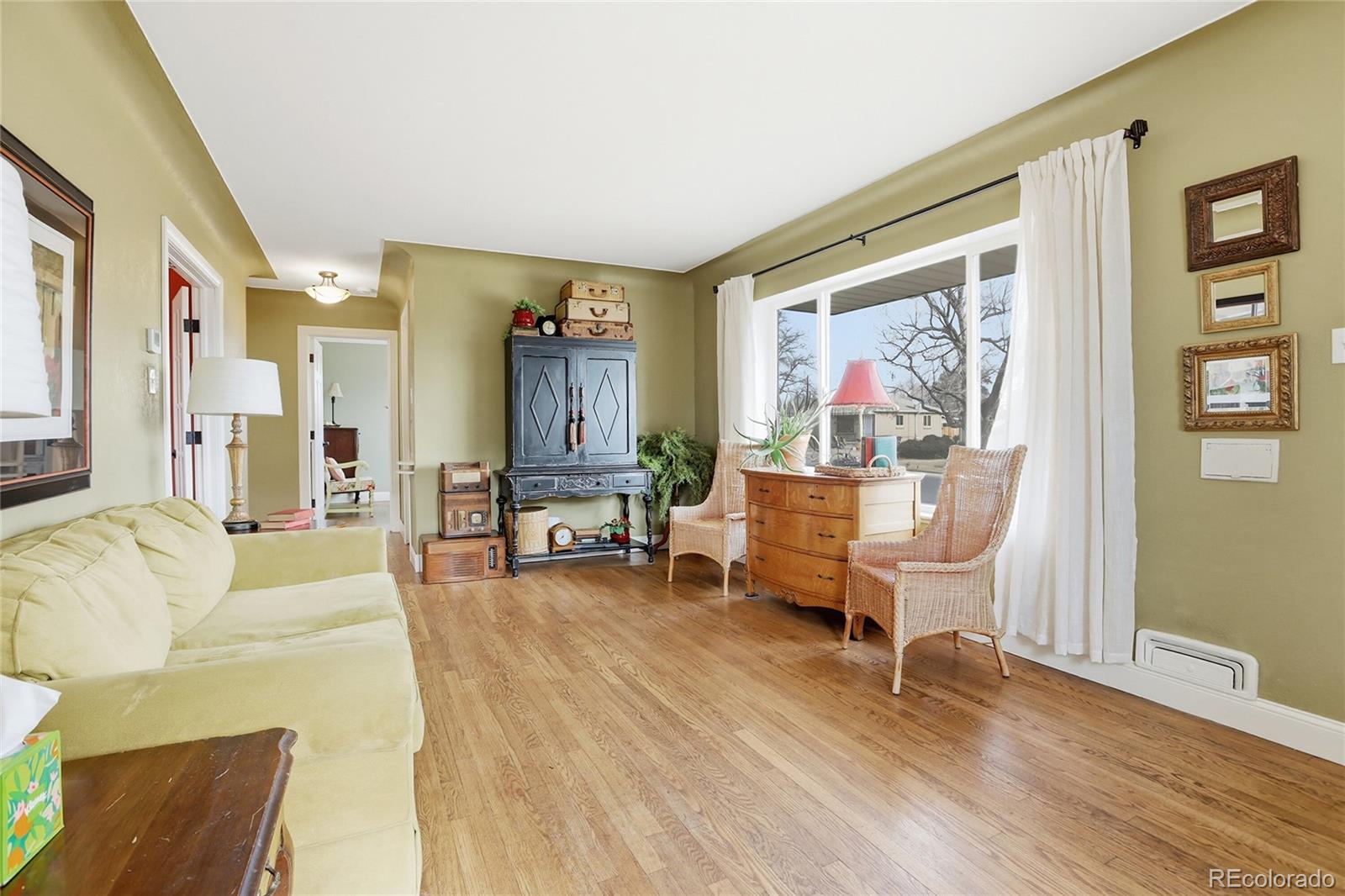 MLS Image #4 for 1649 s utica street,denver, Colorado