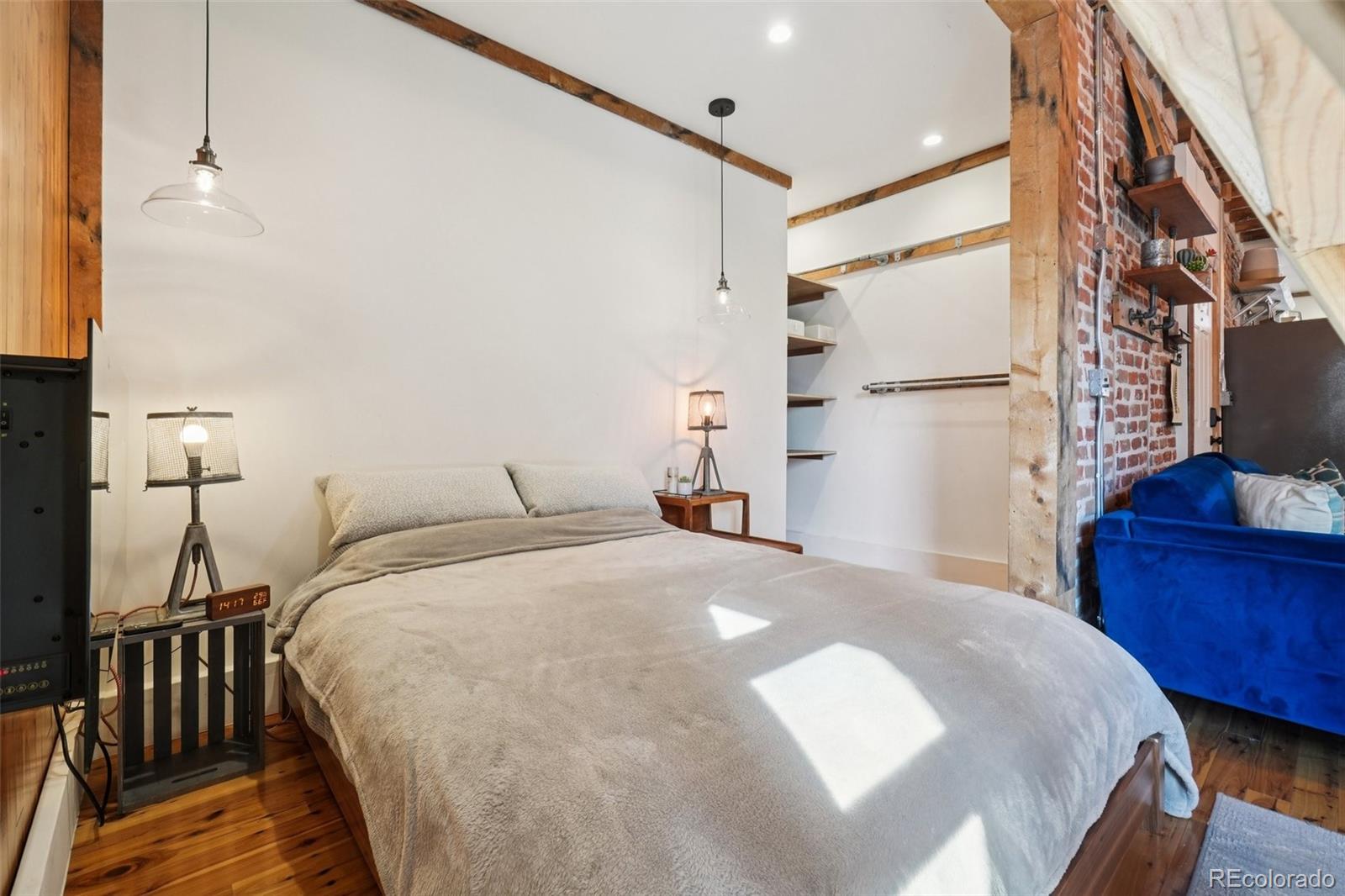 MLS Image #16 for 610 n logan street,denver, Colorado
